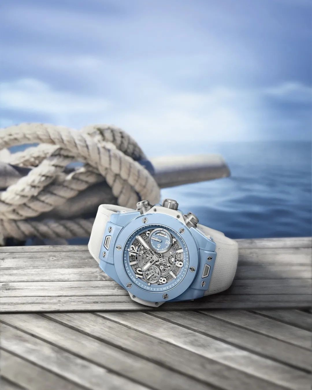 HUBLOT URICO Blue Wristwatch with Coloured Ceramics and Superior Functionality - 图片 3