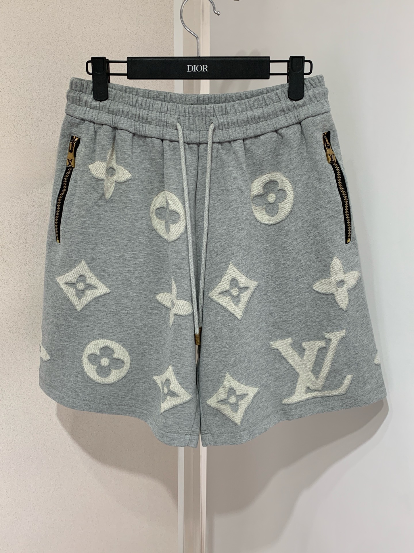 Louis Vuitton Summer Shorts - Floral Design, Heavy Craftsmanship, Unisex S-XL 2 i1743955679662 7575 0 0