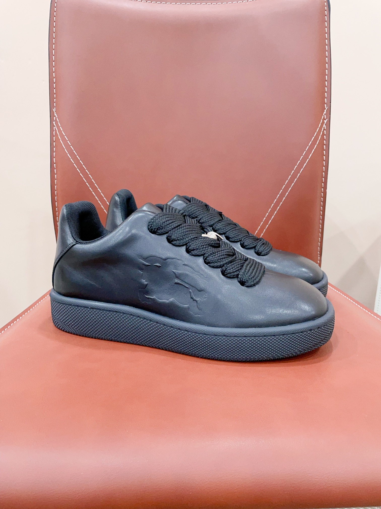 Burberr* 24-Year-Old Retrospect Shoegirls’ Sports Boards: Certified 2024s New💯 - 图片 1