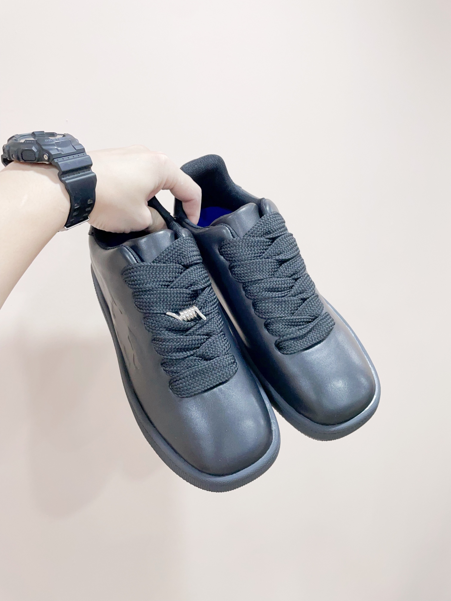 Burberr* 24-Year-Old Retrospect Shoegirls’ Sports Boards: Certified 2024s New💯 - 图片 4