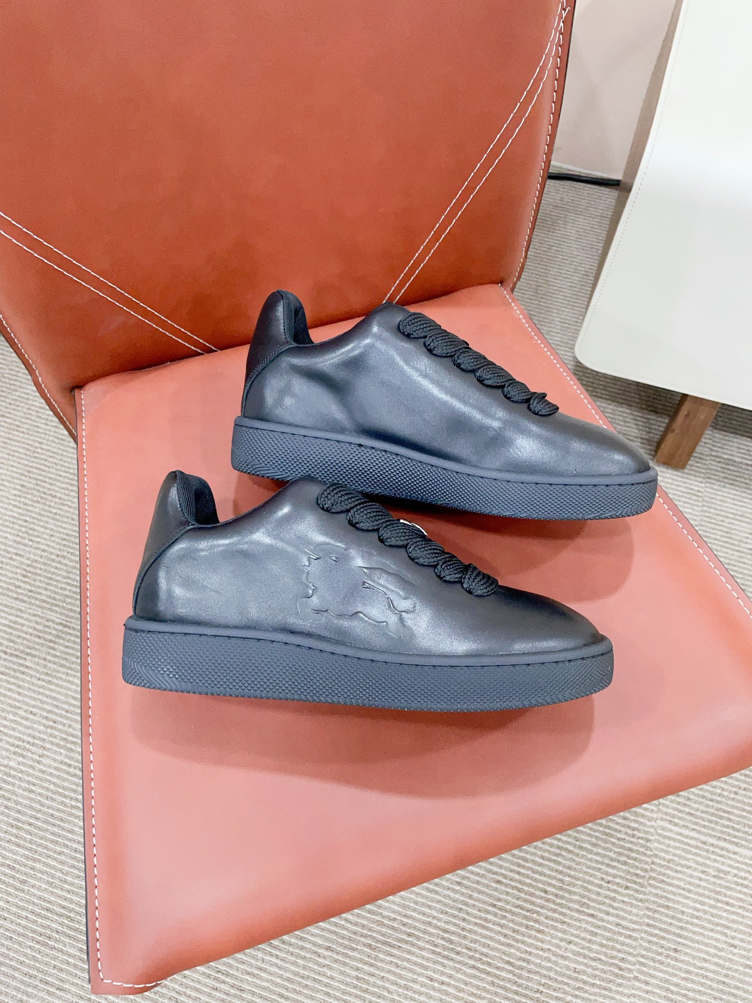 Burberr* 24-Year-Old Retrospect Shoegirls’ Sports Boards: Certified 2024s New💯 - 图片 3