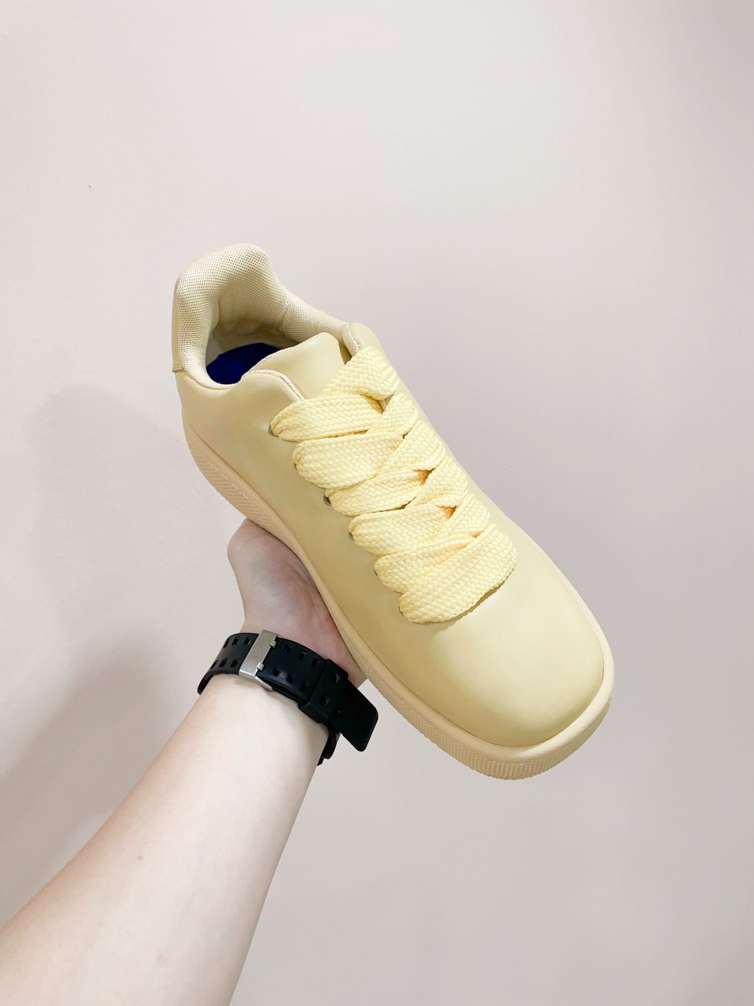 Burberr* 24-Year-Old Retrospect Shoegirls’ Sports Boards – Certified 2024s New - 图片 5