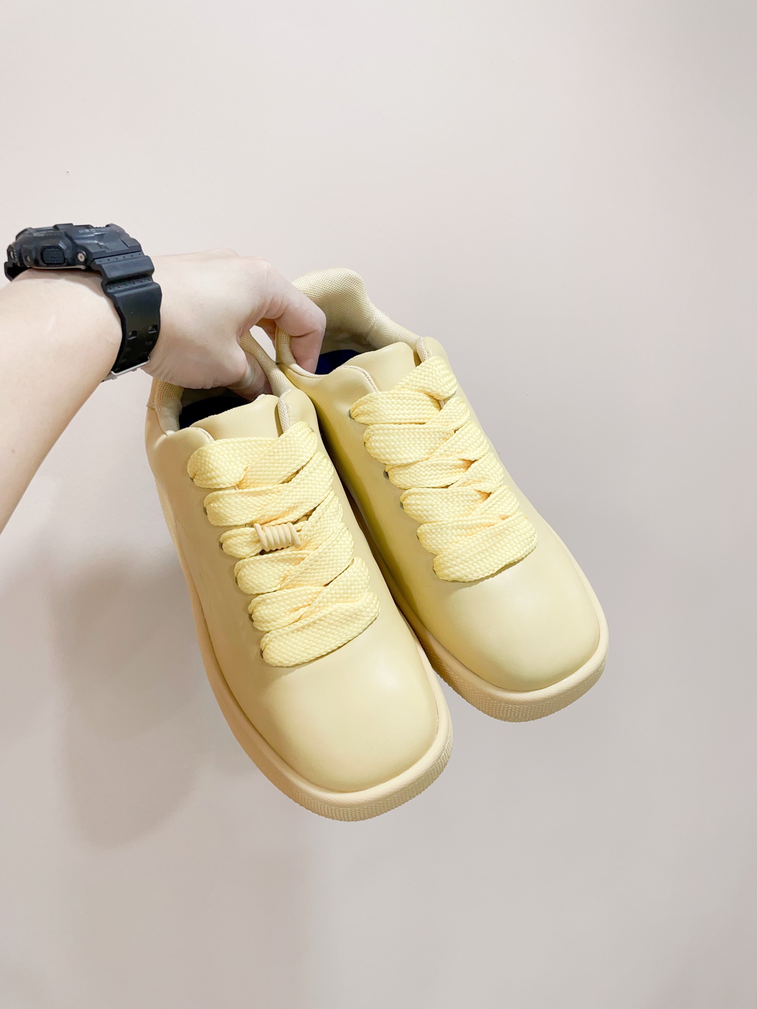 Burberr* 24-Year-Old Retrospect Shoegirls’ Sports Boards – Certified 2024s New - 图片 4