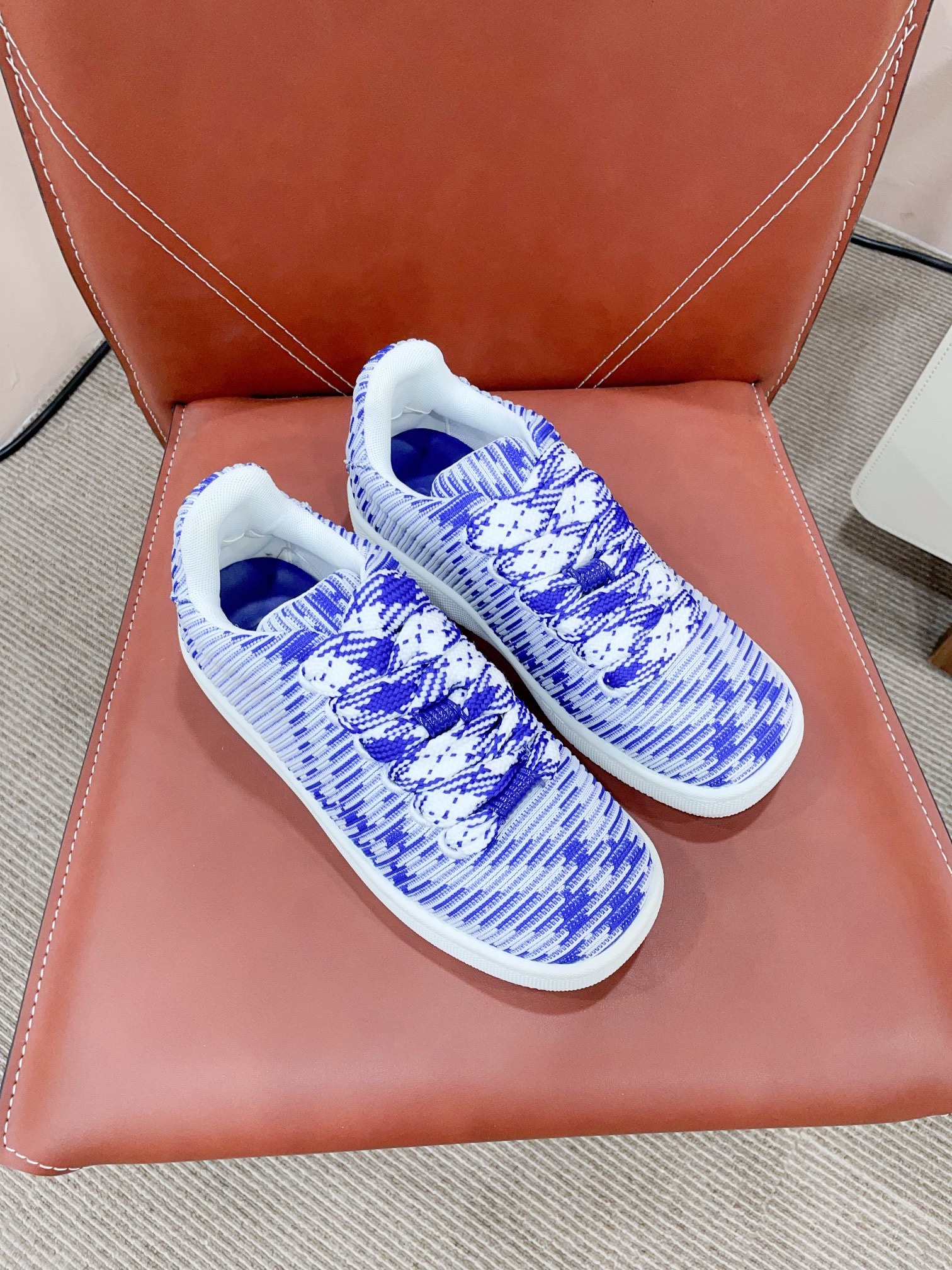 Burberr* 24-Year-Old Retrospect Shoegirls’ Sports Boards – Certified 2024s New 💯 - 图片 2