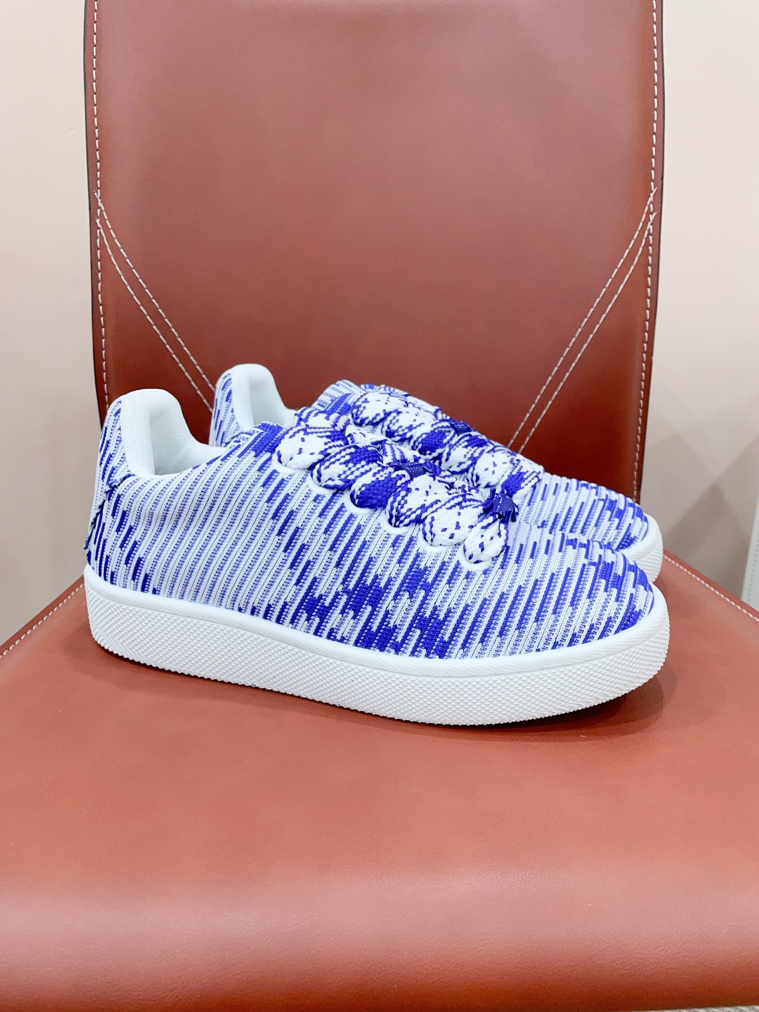 Burberr* 24-Year-Old Retrospect Shoegirls’ Sports Boards – Certified 2024s New 💯 - 图片 1