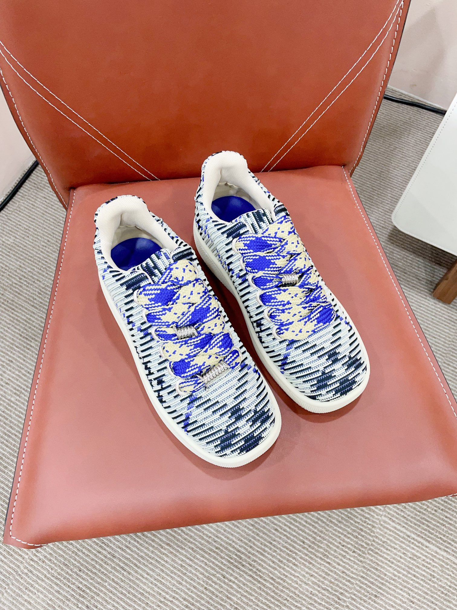 Burberry 2024 Shoes: Retro Style, Best Value for Money - 图片 2