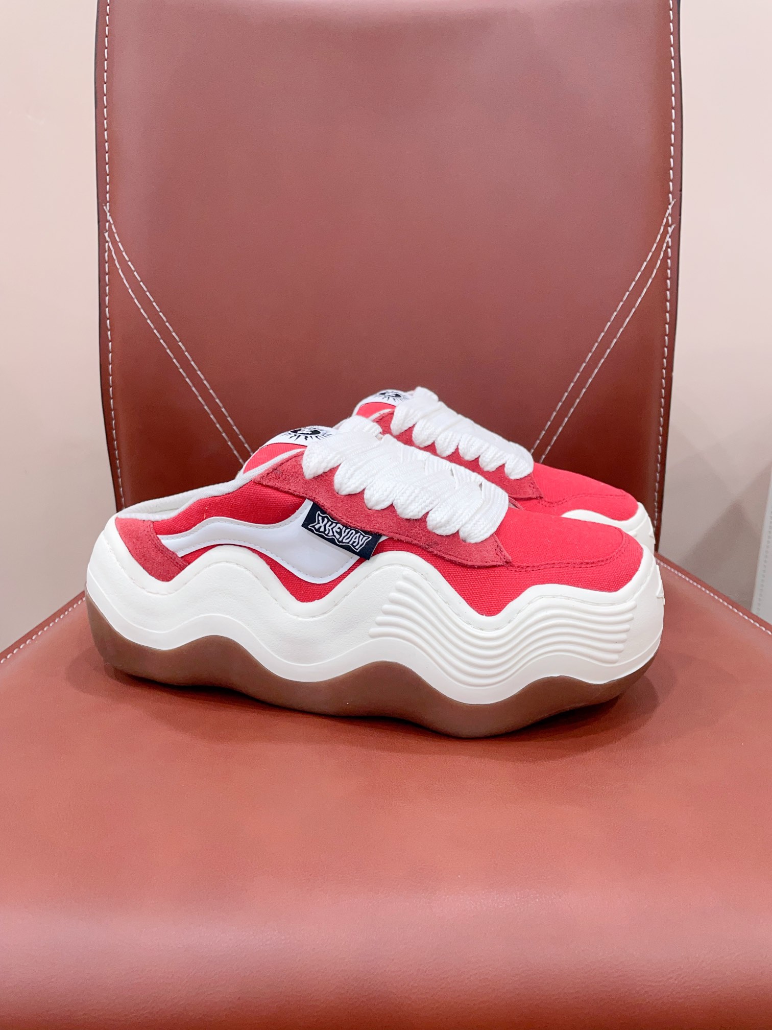 HEYDA Unveils 2024’s New Canvas Sneakers for Ultimate Comfort and Style