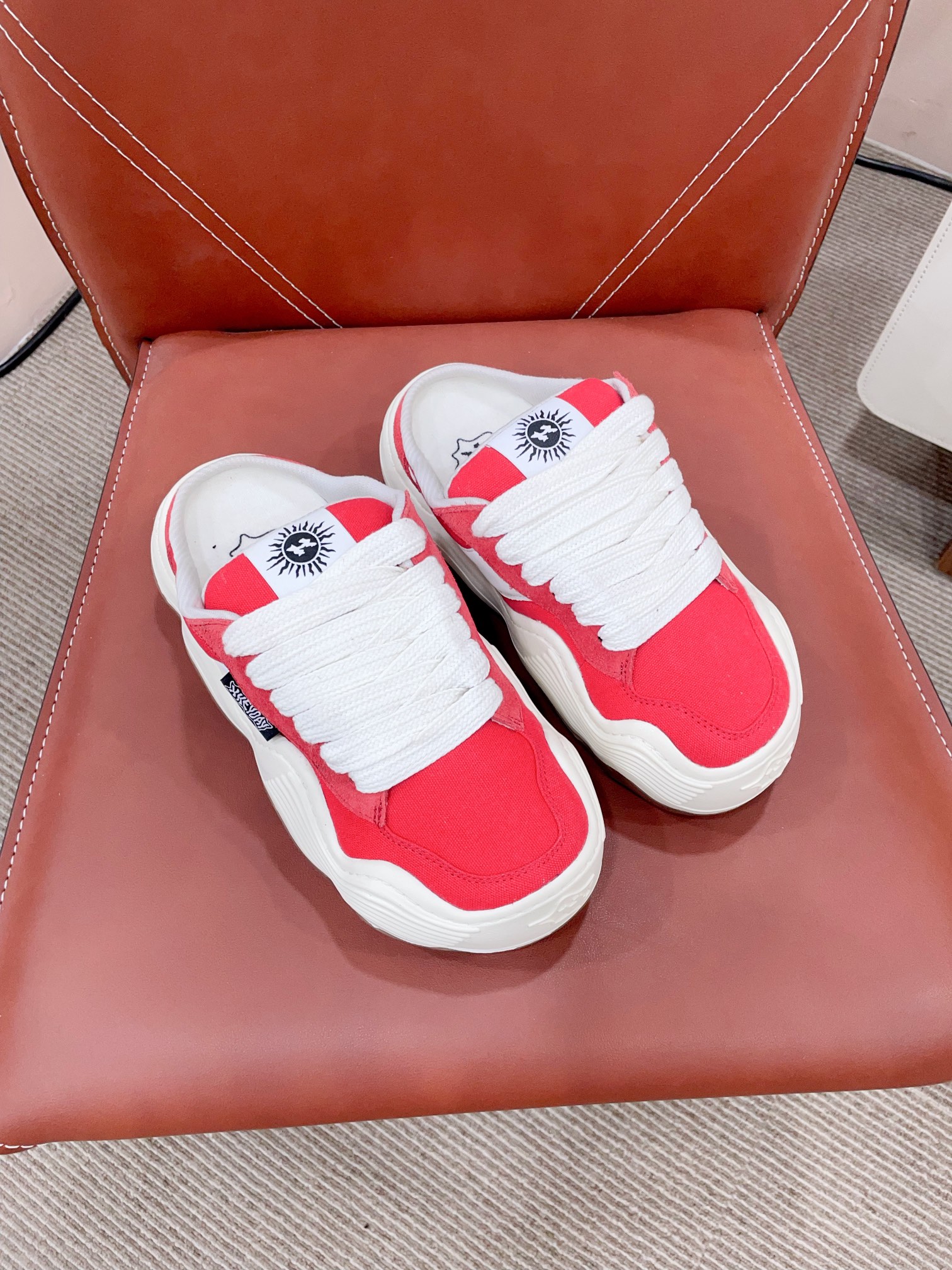 HEYDA Unveils 2024’s New Canvas Sneakers for Ultimate Comfort and Style - 图片 2