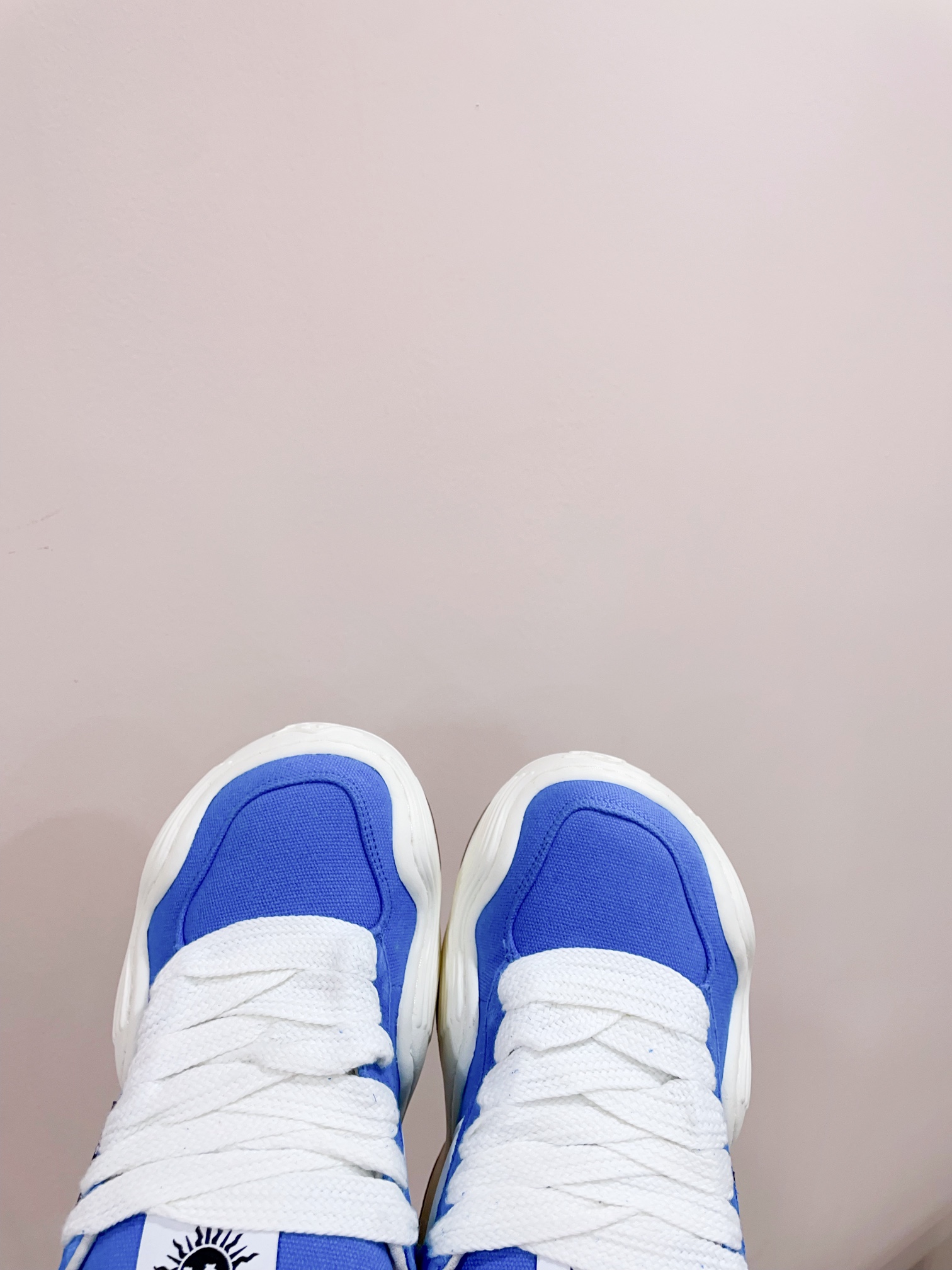 HEYDA Unveils 2024’s New Canvas Sneakers with Wave Soles for Superstar Comfort - 图片 8
