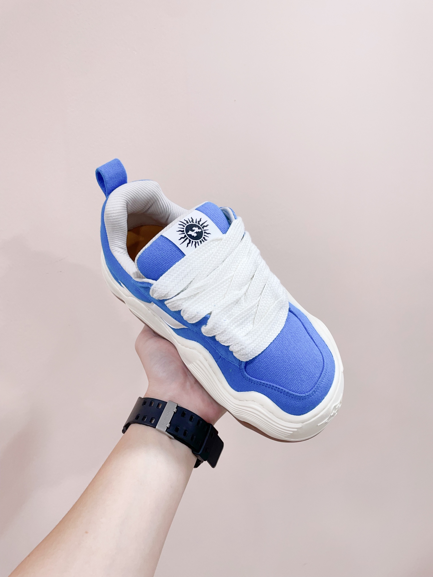 HEYDA Unveils 2024’s New Canvas Sneakers with Wave Soles for Superstar Comfort - 图片 5