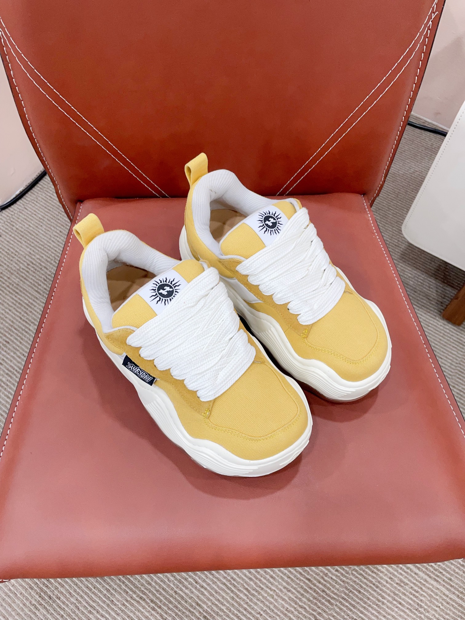 HEYDA Certified 2024’s New Canvas Shoes with Wave Sole and Imported Materials - 图片 2