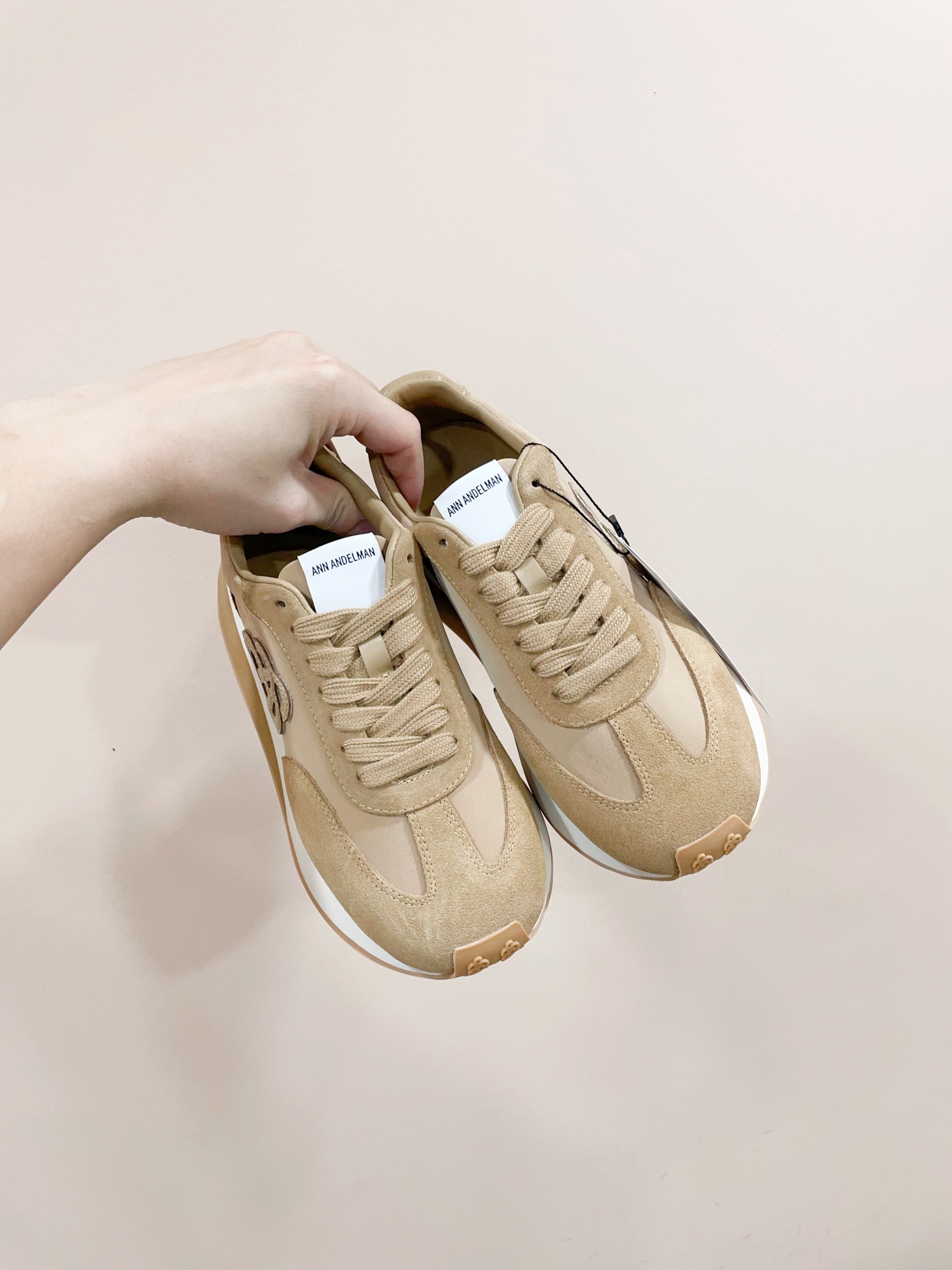 “Vibrant ANN ANDELMA 24s: Colored German Shoes, Comfortable & Affordable | 2024 Certification” - 图片 4