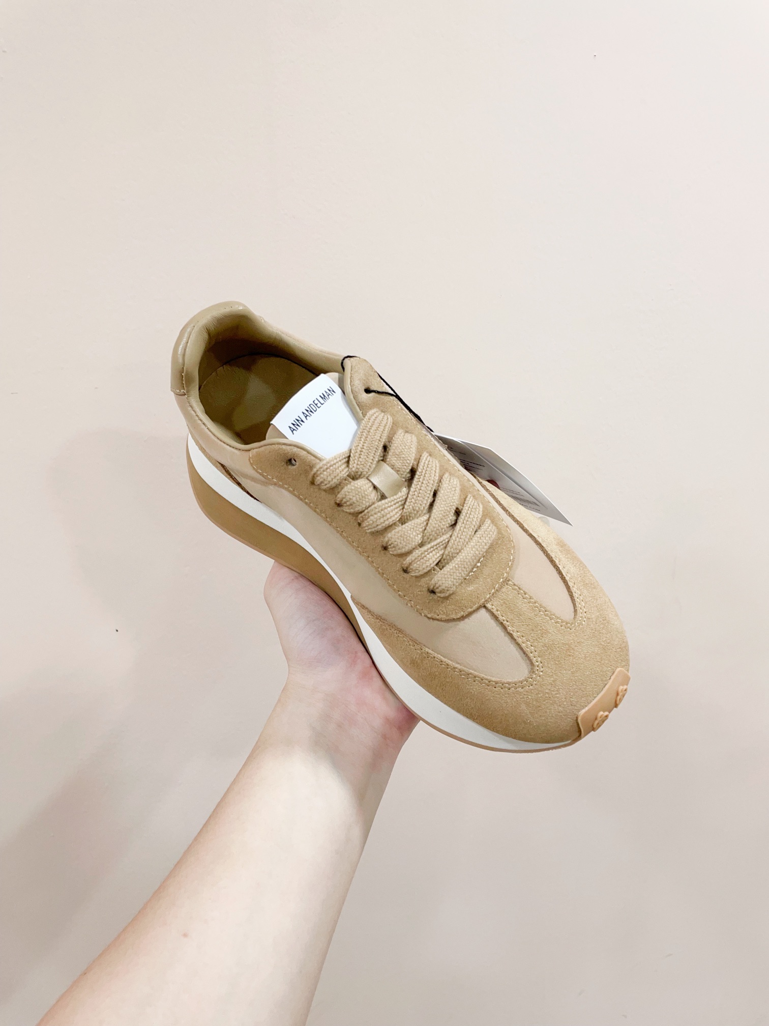 “Vibrant ANN ANDELMA 24s: Colored German Shoes, Comfortable & Affordable | 2024 Certification” - 图片 5