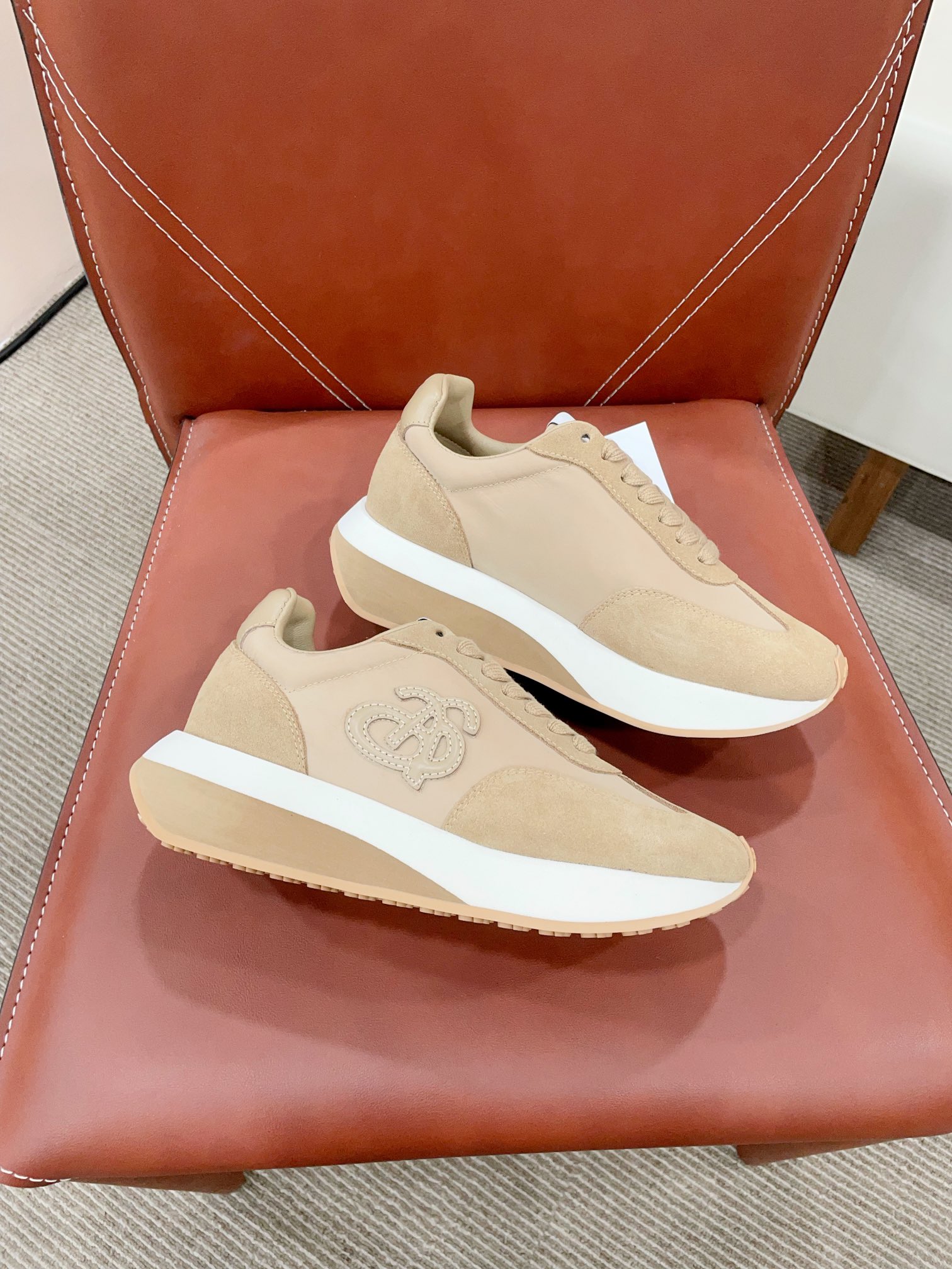 “Vibrant ANN ANDELMA 24s: Colored German Shoes, Comfortable & Affordable | 2024 Certification” - 图片 3