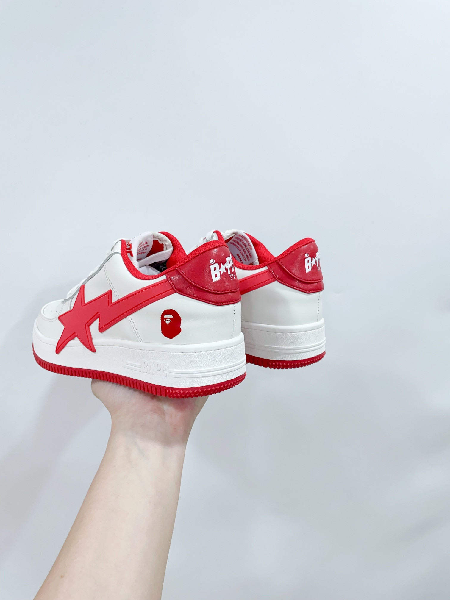 A BATHING APE Sneakers: Classic BAPE STA models with new colors and features. - 图片 7