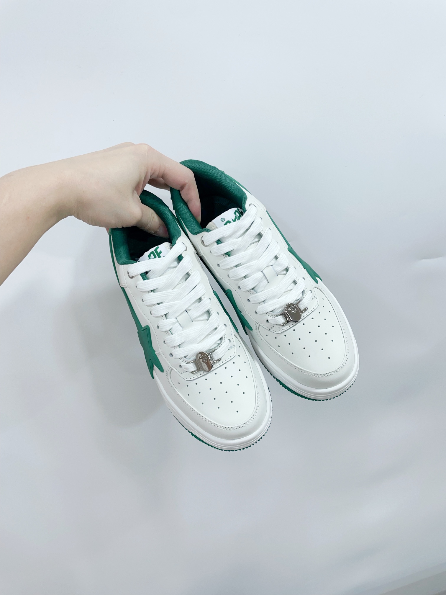 A BATHING APE Sneakers: Classic Models and Great Colors for Men+10 - 图片 8