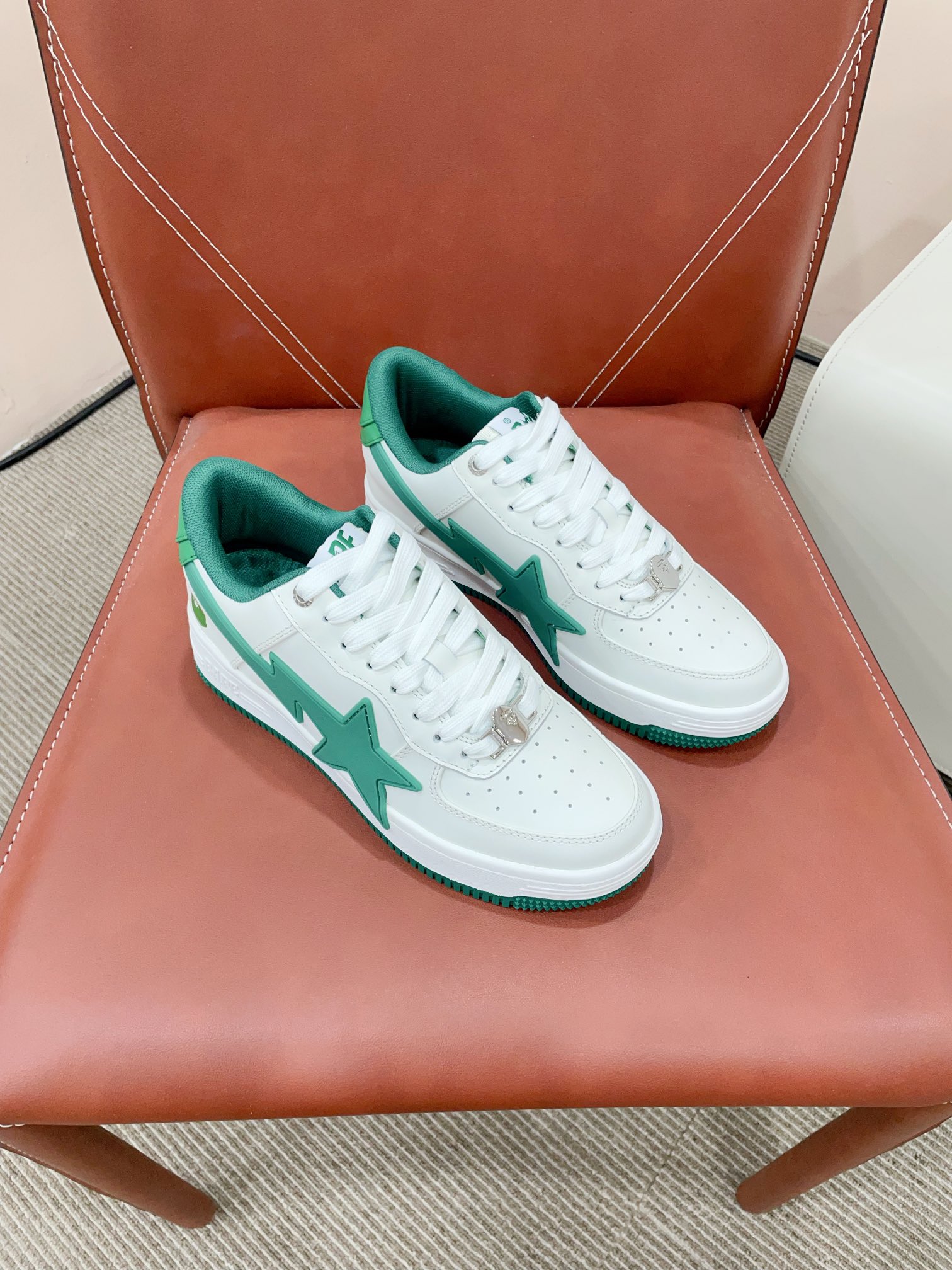 A BATHING APE Sneakers: Classic Models and Great Colors for Men+10 - 图片 3