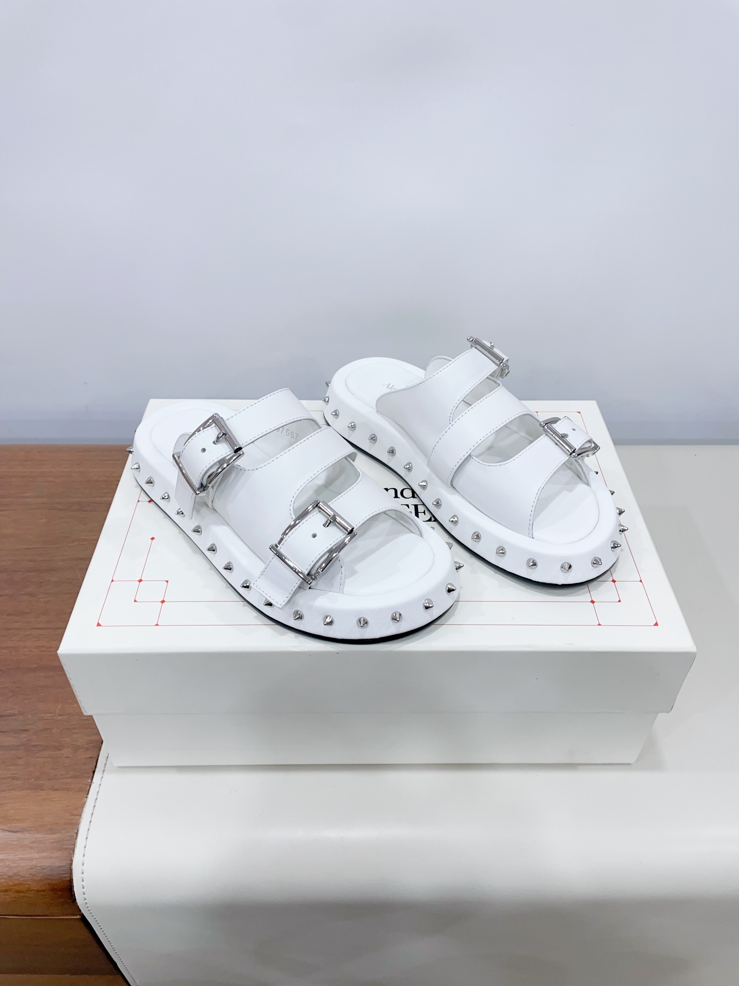 2025 Spring New McQueen Stirling Punk Shoes – Top Edition Summary - 图片 3