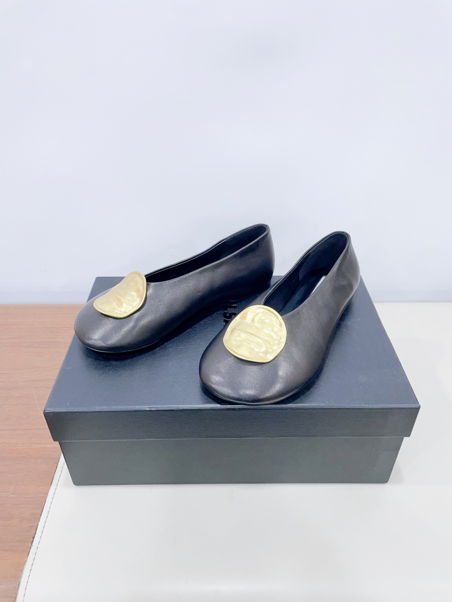 P700 Retro Roundhead Ballet Shoes: Sheepskin, Metal Buttons, Top Quality - 图片 9