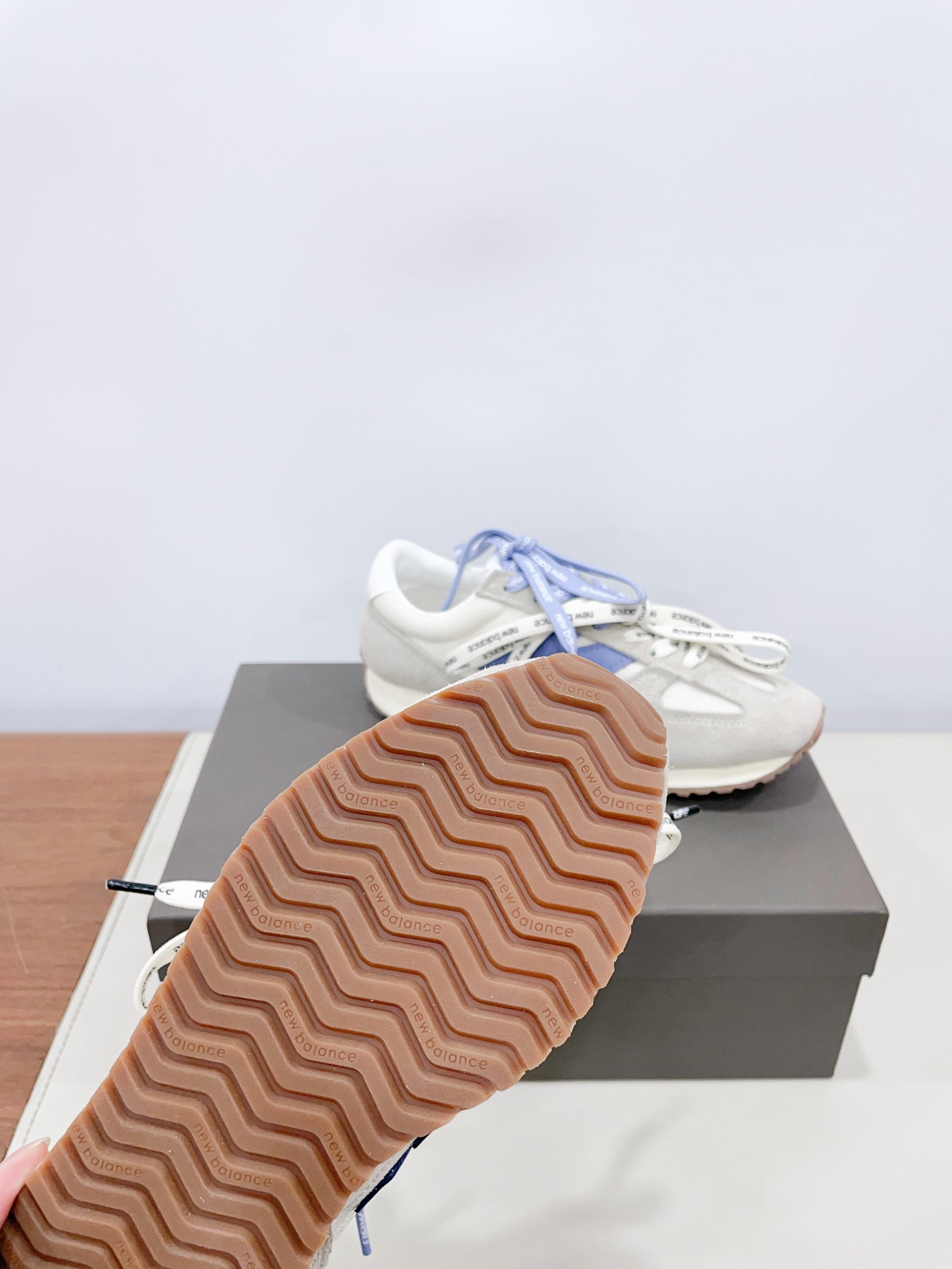 Newbalance 47125s: Fresh Retro Shoes with Classic Contours and Vibrant Colors - 图片 6