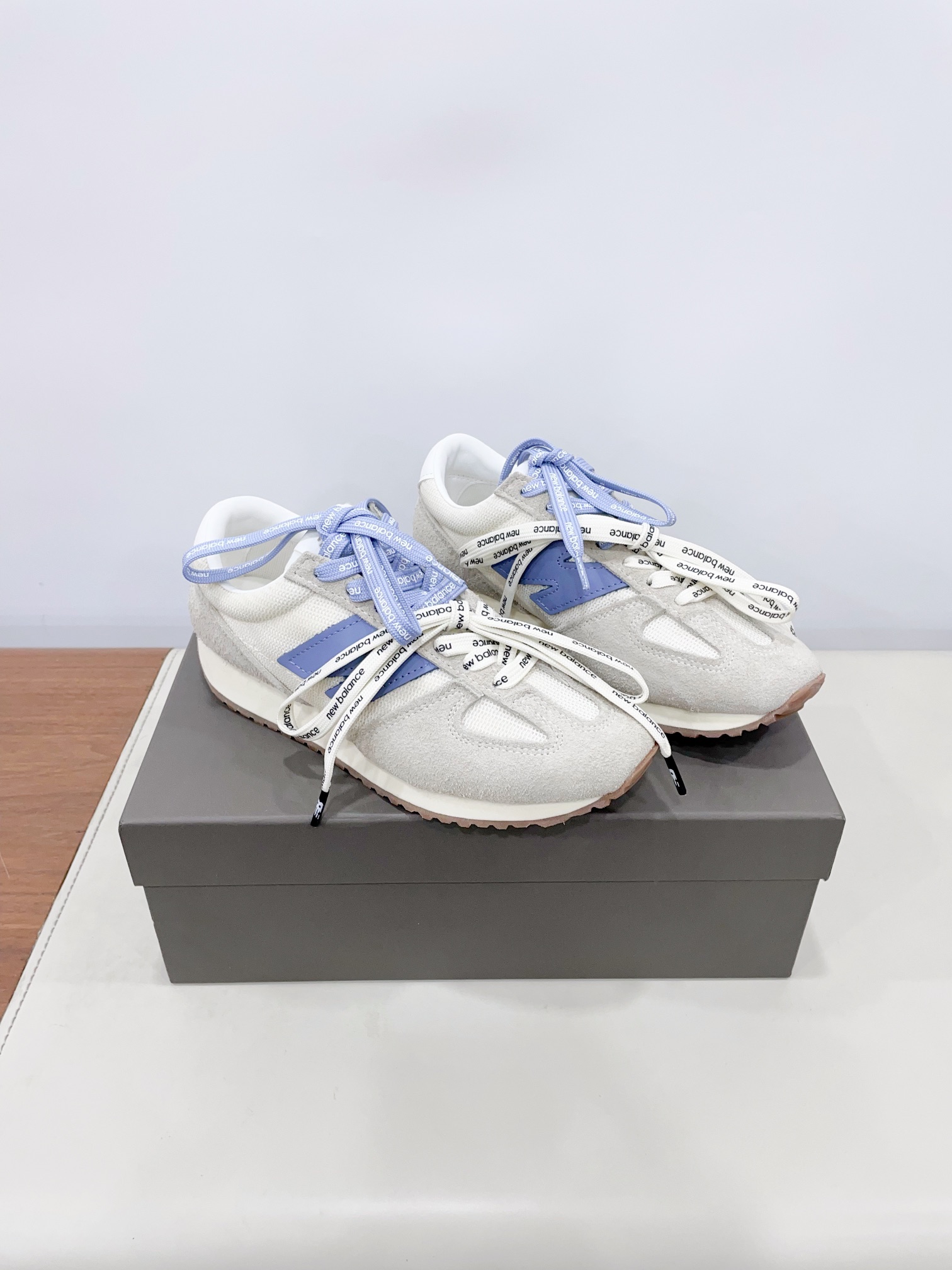 Newbalance 47125s: Fresh Retro Shoes with Classic Contours and Vibrant Colors - 图片 2