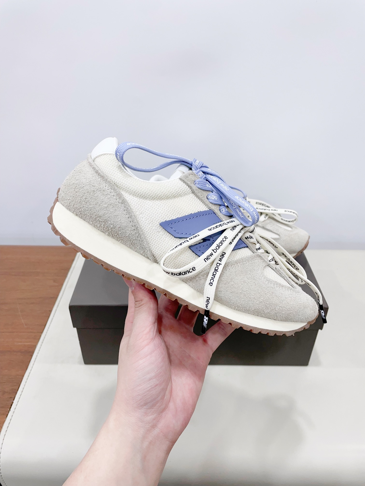 Newbalance 47125s: Fresh Retro Shoes with Classic Contours and Vibrant Colors - 图片 4