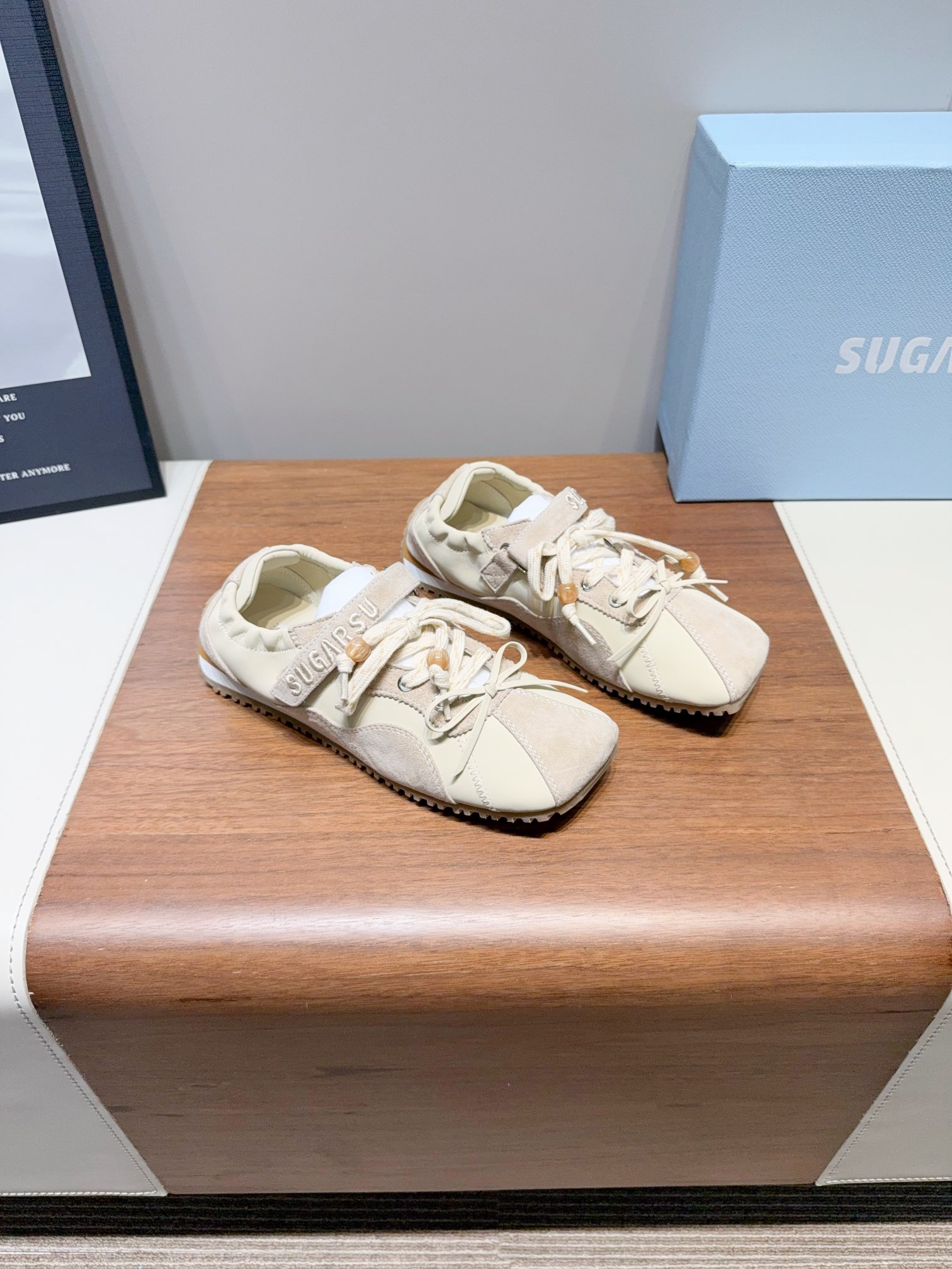 Summer Ballet Shoes: Comfortable Sheepskin Design for Dance Season, Imported Cow Skin, Sizes 35-40 - 图片 1