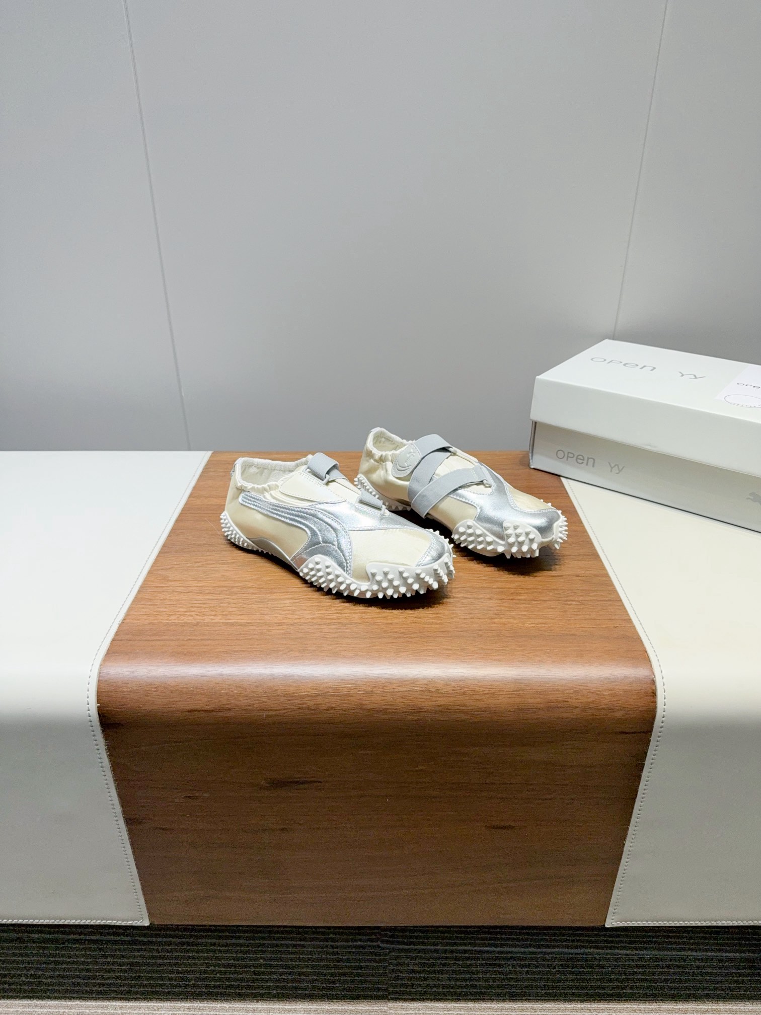 Mostro Power & Grace: Spring-Summer New Shoe Collection - 图片 3