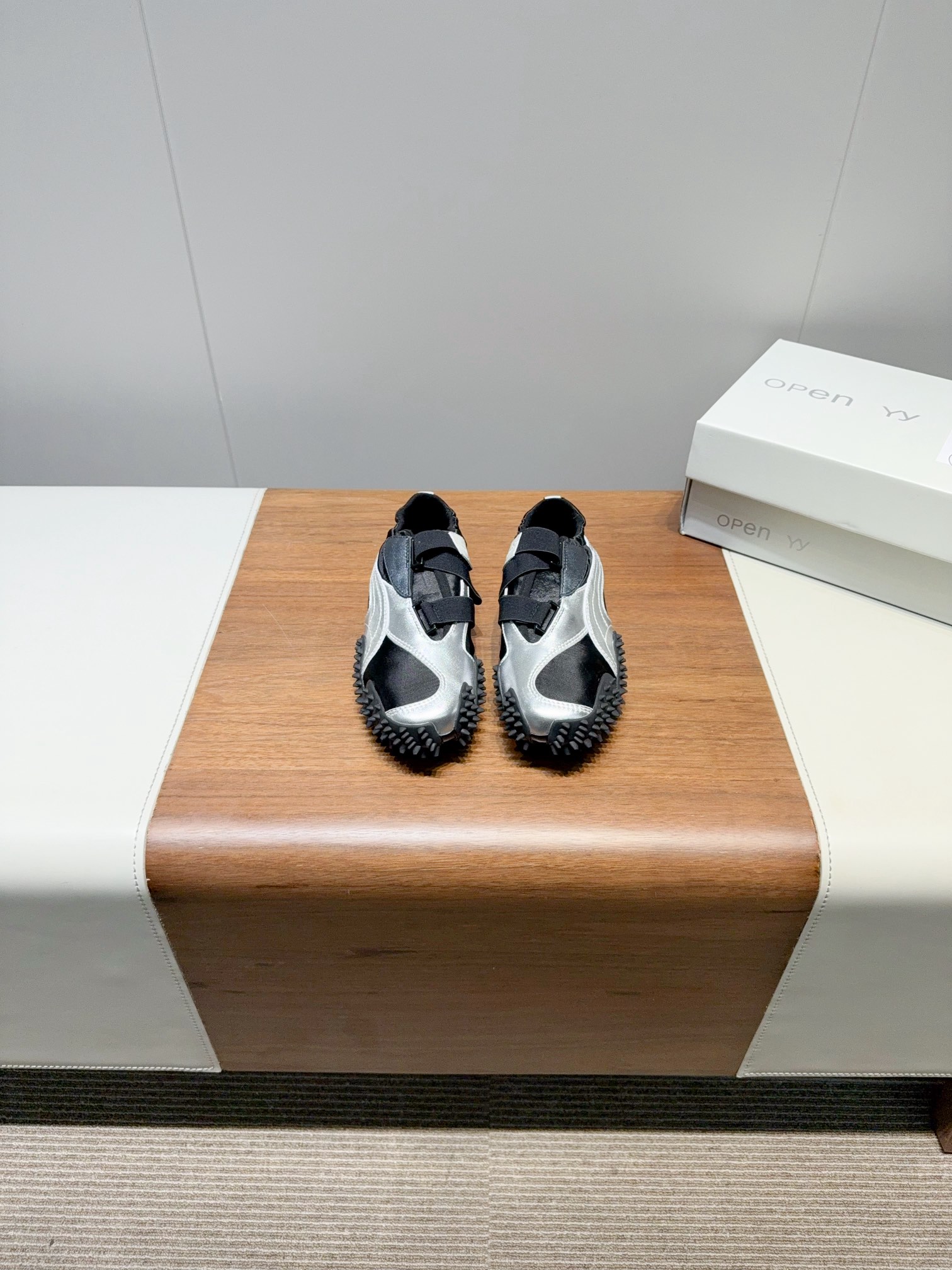 Mostro Power & Grace: New Spring-Summer Shoes for Women - 图片 2