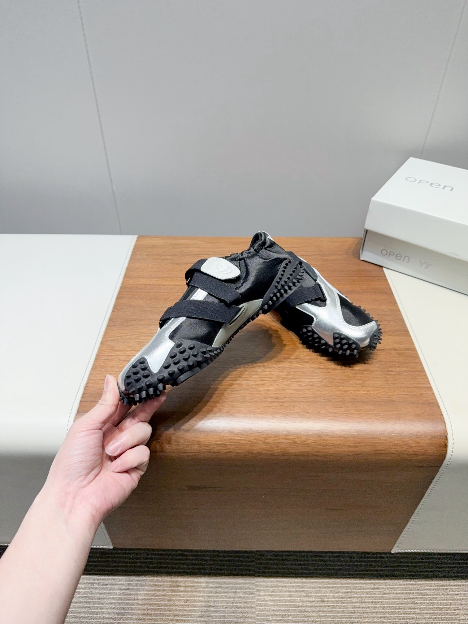Mostro Power & Grace: New Spring-Summer Shoes for Women - 图片 5