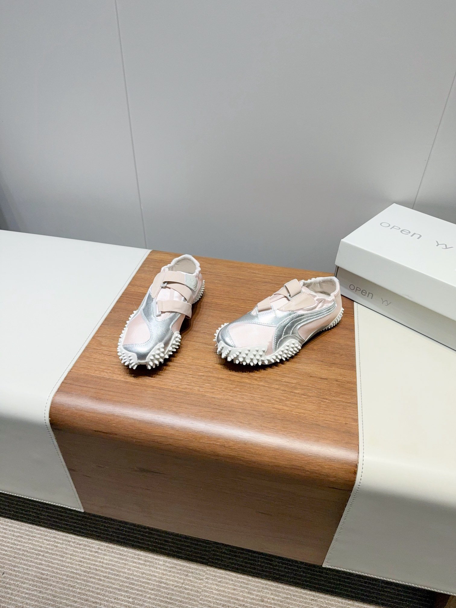 Mostro Power & Grace: Spring-Summer New Shoes for High Style Comfort - 图片 4