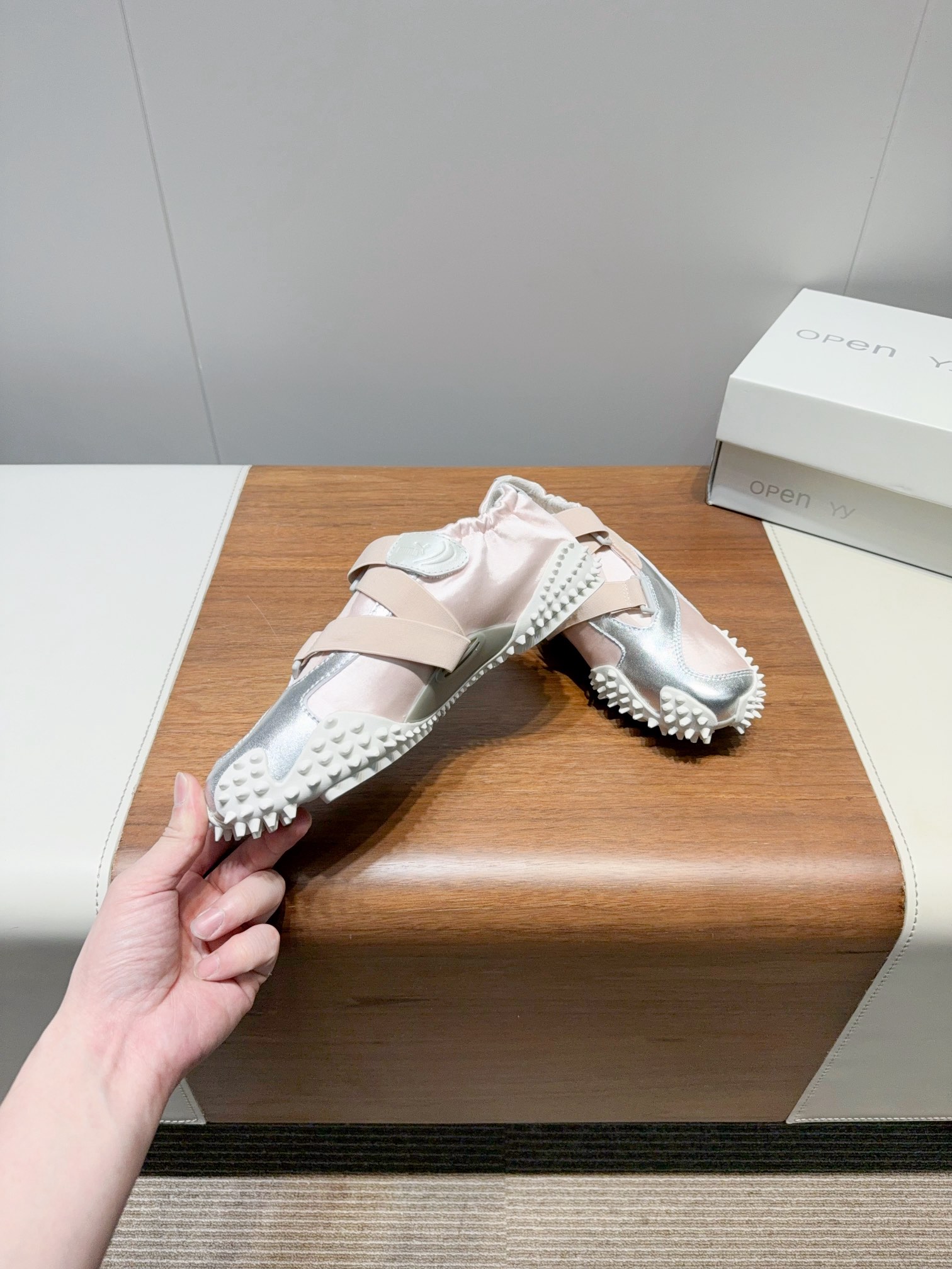 Mostro Power & Grace: Spring-Summer New Shoes for High Style Comfort - 图片 5