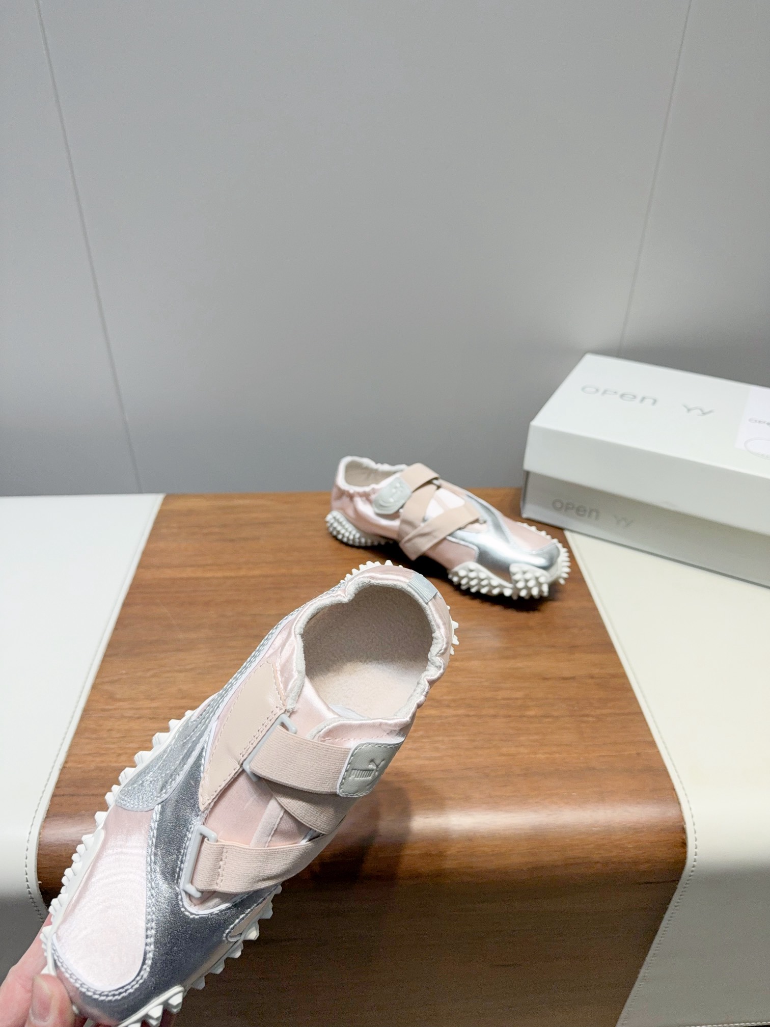 Mostro Power & Grace: Spring-Summer New Shoes for High Style Comfort - 图片 6