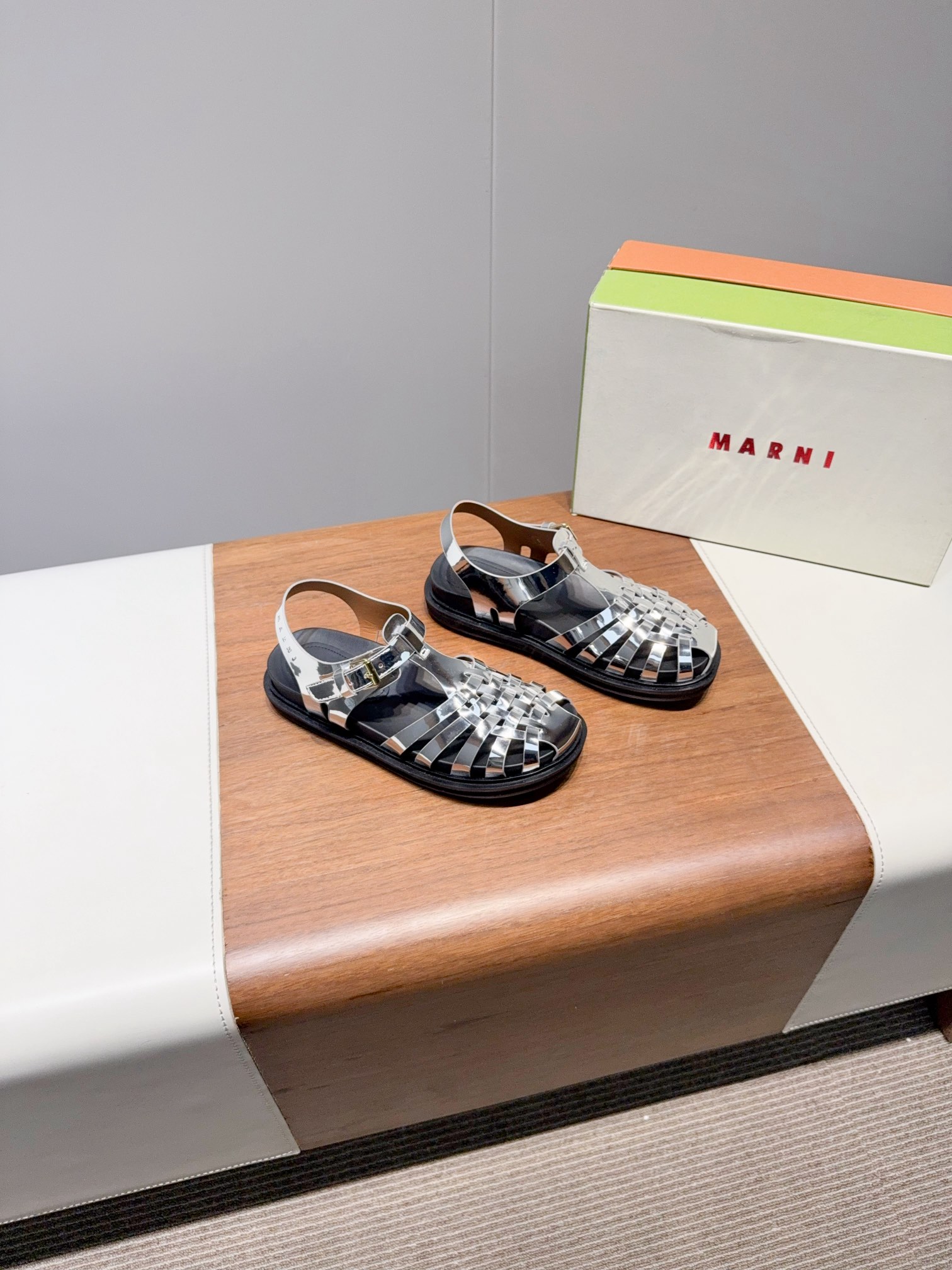 “Unique Summer Sandals by P575 Marn-Mani with Special Soles and Comfortable Fit” - 图片 3