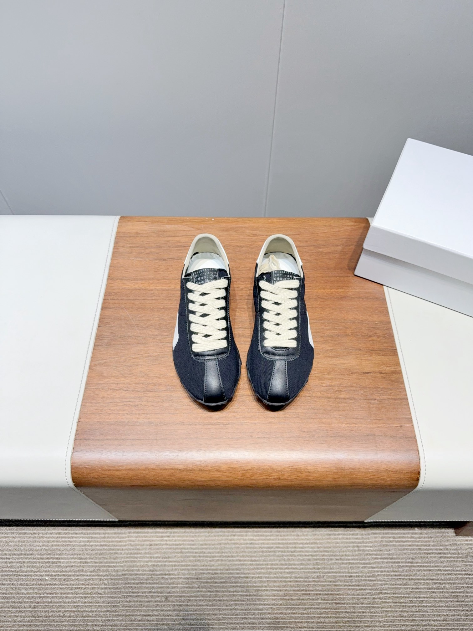 NO:493786,Margiel-ss25 new Sprinter treasure shoes!  Sisters! Dig up Margiel- the hottest royal product!  !The Sprinter directly turns on the 'fashion expert' buffet, which is not tired and has a strong wrapping effect. It is light and comfortable. The key is to not match the style at all!  Black and white apricot three colors, the same style for men and women, the dressing formula has been cracked. Any basic style is like a carefully designed Size women 35-44 (female 40 men and 45 customized, no return or exchange), casual shoes/sports shoes, sneakers19860909Margiel-ss25 新款 Sprinter 宝藏鞋！ 姐妹们!挖到Margiel- 家最火王炸单品了！!这双 Sprinter上脚直接开启「时尚达人」bufft暴走不累的踩口感,包裹性很强,轻盈舒适重点是完全不撞款！黑白杏三色,男女同款,穿搭公式己破解 随便搭个基础款都像精心设计的 Size女35-44（女40男45订做不退换）,休闲鞋/运动鞋,sneakers,Women's Shoes