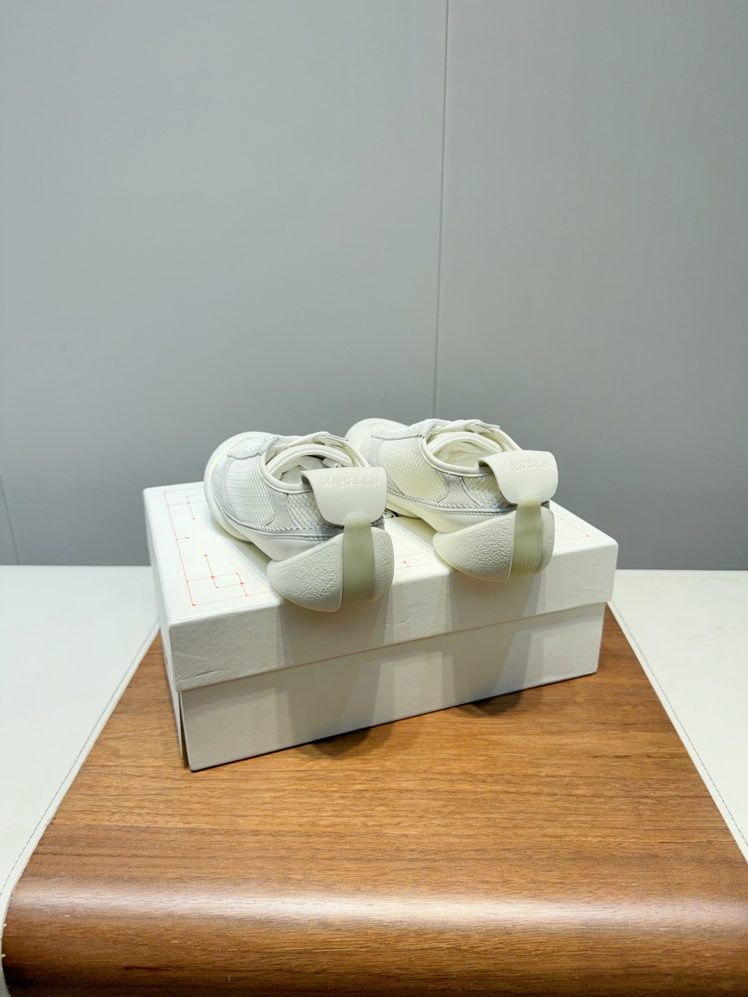 2025 McQueen’s High-Quality Shoes: Original Design, Comfortable Fit, Various Colors - 图片 8