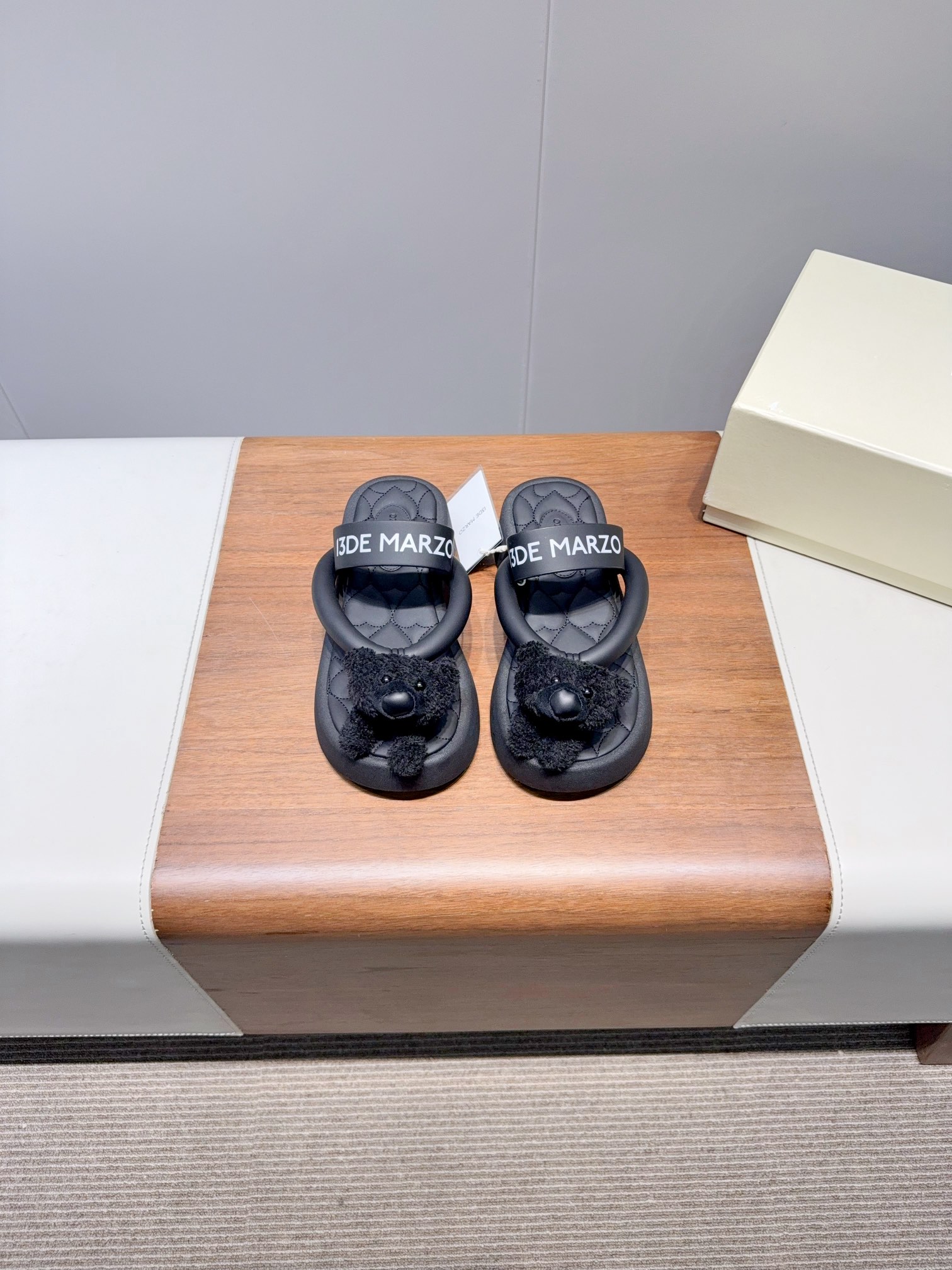 Small Bear Spring and Summer Stylish Foot Slippers, Size 35-40 – New Collection Preview - 图片 9