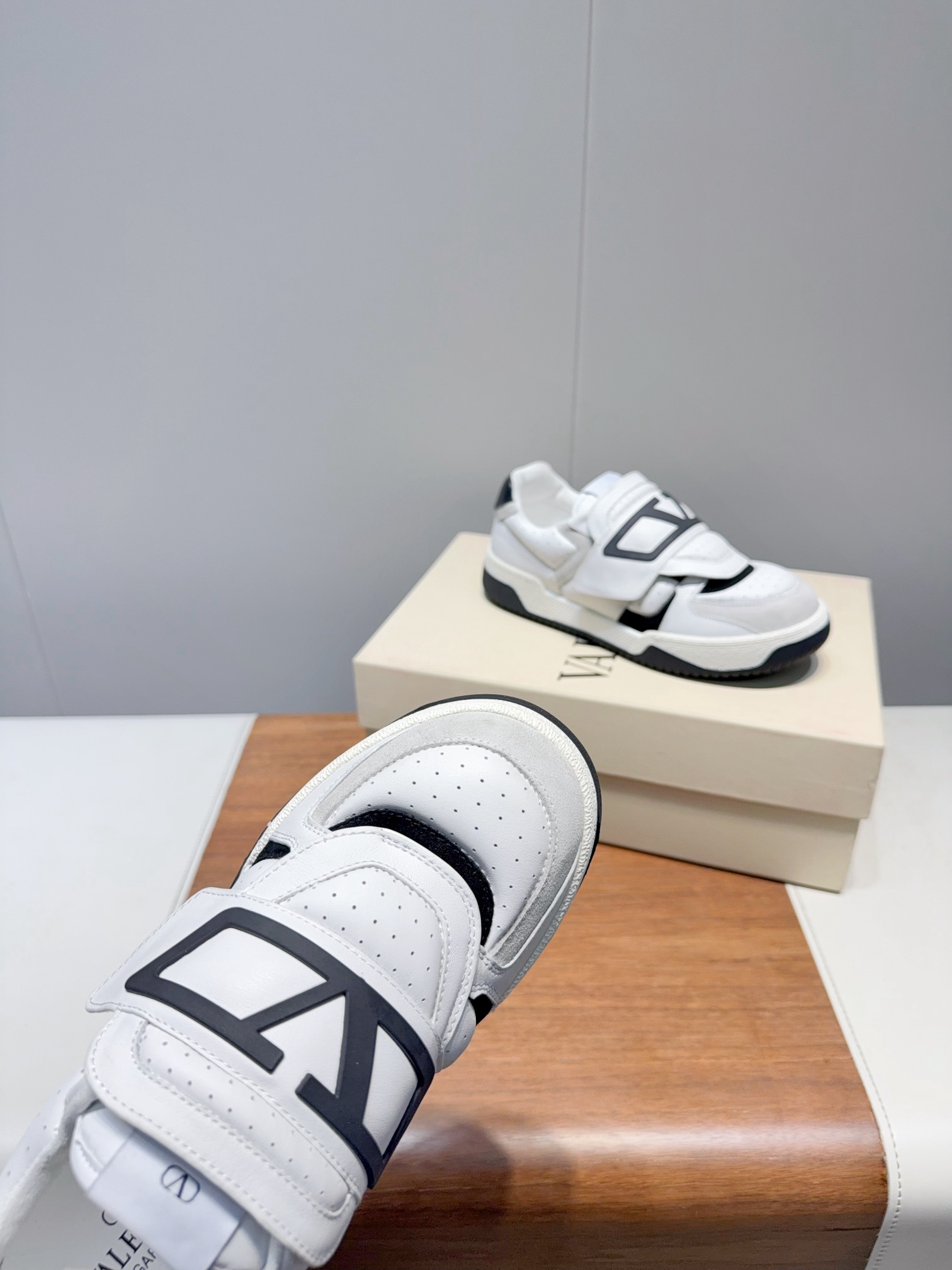 Valentin Certifies Luxurious 2025 Pairs of Sneakers for Sale: Top-Quality Design and Comfort. - 图片 9
