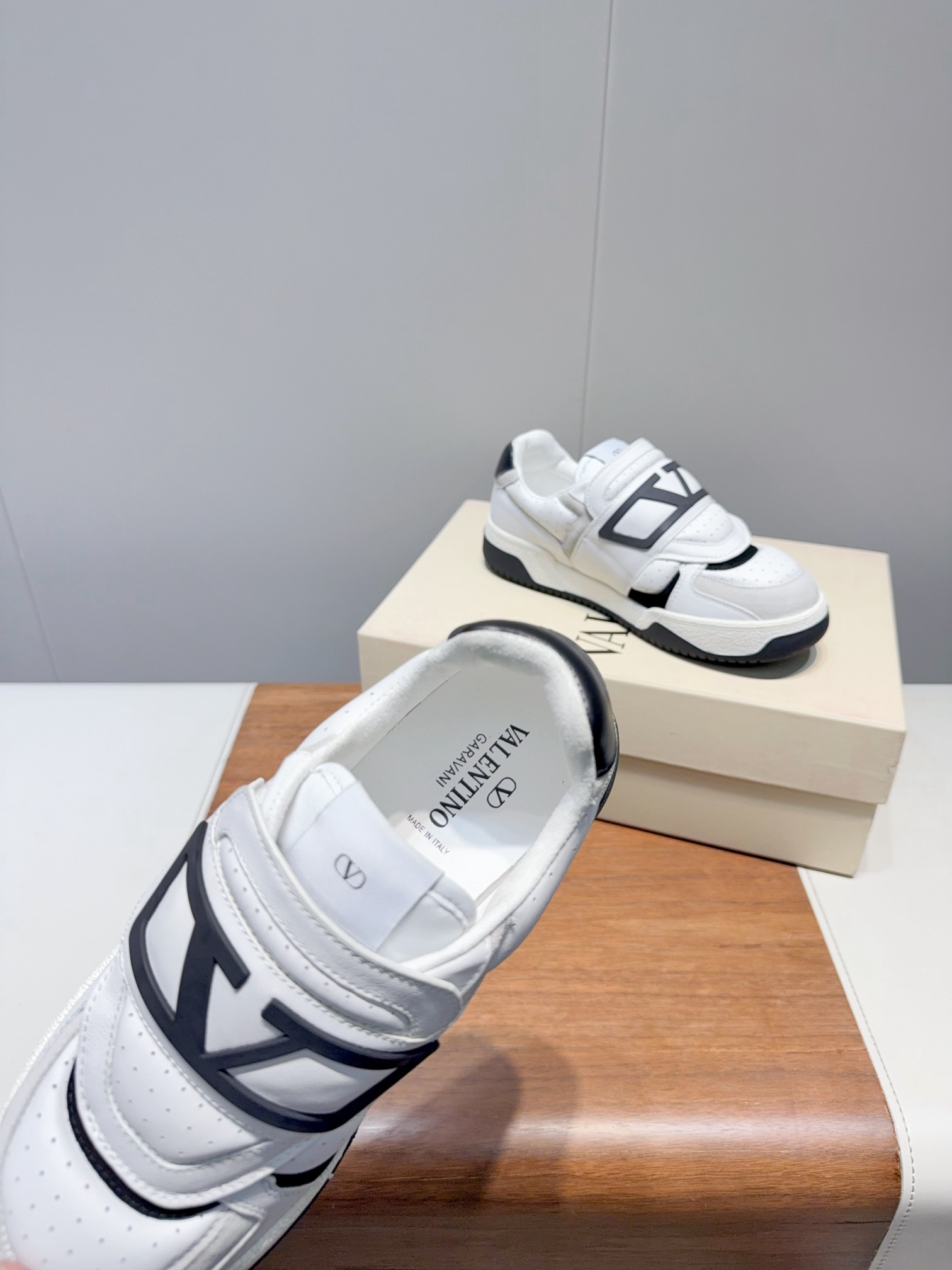 Valentin Certifies Luxurious 2025 Pairs of Sneakers for Sale: Top-Quality Design and Comfort. - 图片 7