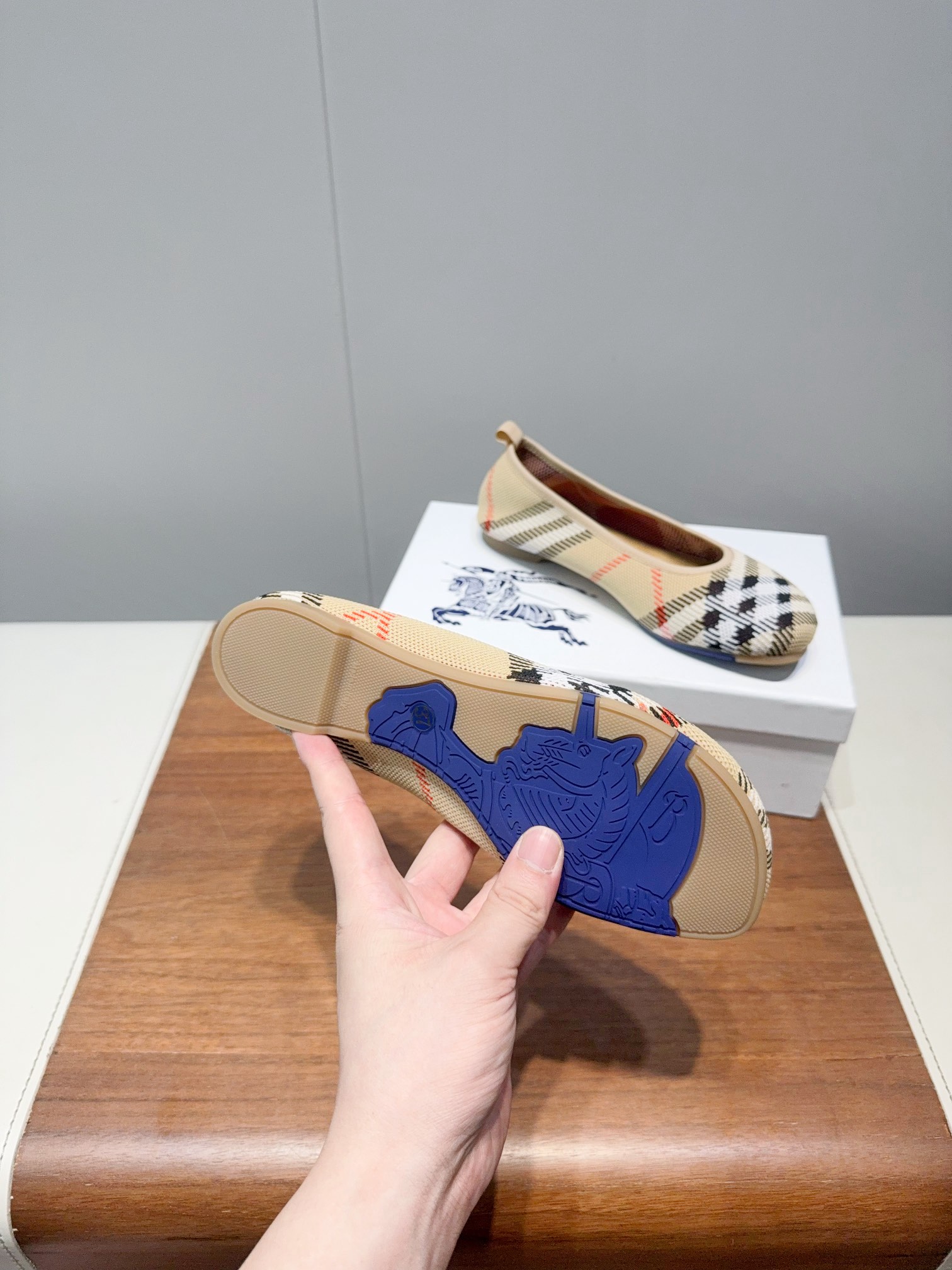 “High-Quality Embroidered Shoes with Best Value for Money – P528” - 图片 8