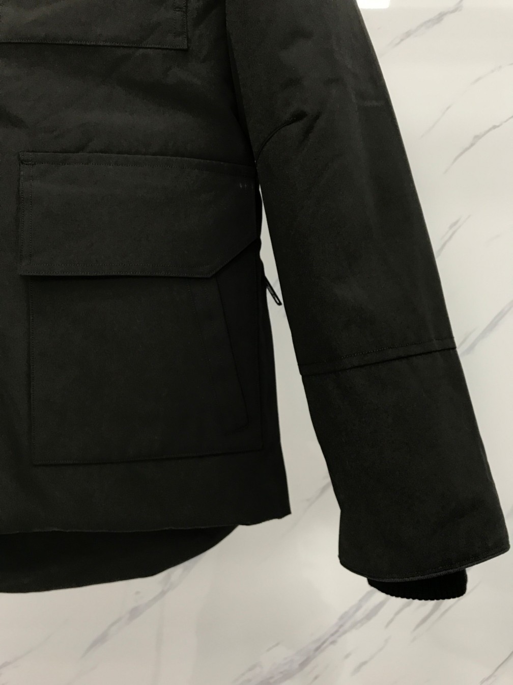 P480



canada goose26款黑色男女款
工厂直供:供应全球代购.微商.实体.天猫.高端档口以及工作室合作，可免费代发！
maitland派克大衣26款马云同款，新款短款无毛领，南北极科考队等都选择作为御寒装，羽绒服界的劳斯莱斯。
➖ 行业领先防伪芯片感应。
➖ 进口百灵达绣花机定制绣花标，最高级别超行业领先。
➖ 进口韩国21支涤棉混纺原厂面料，tc85防水涂层面料，放水防风且耐磨。
➖ 新国标80白鸭绒平均充绒520克.充绒量行业级领先。
➖ 100%尼龙lon里布双重双层封禁设计，防止跑绒，袖口无缝螺纹设计！
➖ 加拿大西部青狼毛领。
➖ 吉田ykk客供原厂定制电镀拉头，ykk双向可锁定拉链，紧实顺滑不掉漆。
➖ 3m复合魔术贴经久耐用，辅料五金全部拆版定做。
注:我们文案只有简单明了，与其想看吹嘘文案不如拿样对比了解。
只为最纯粹的，最专注·最专业·最高品质·最高性！
size:s-xxl【附尺码表】