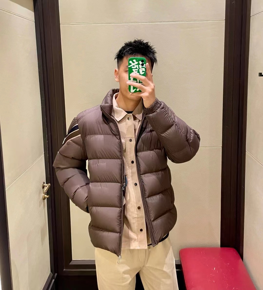 蒙口 三色彩条织带 羽绒服 深棕色 上身效果图！情侣款💑