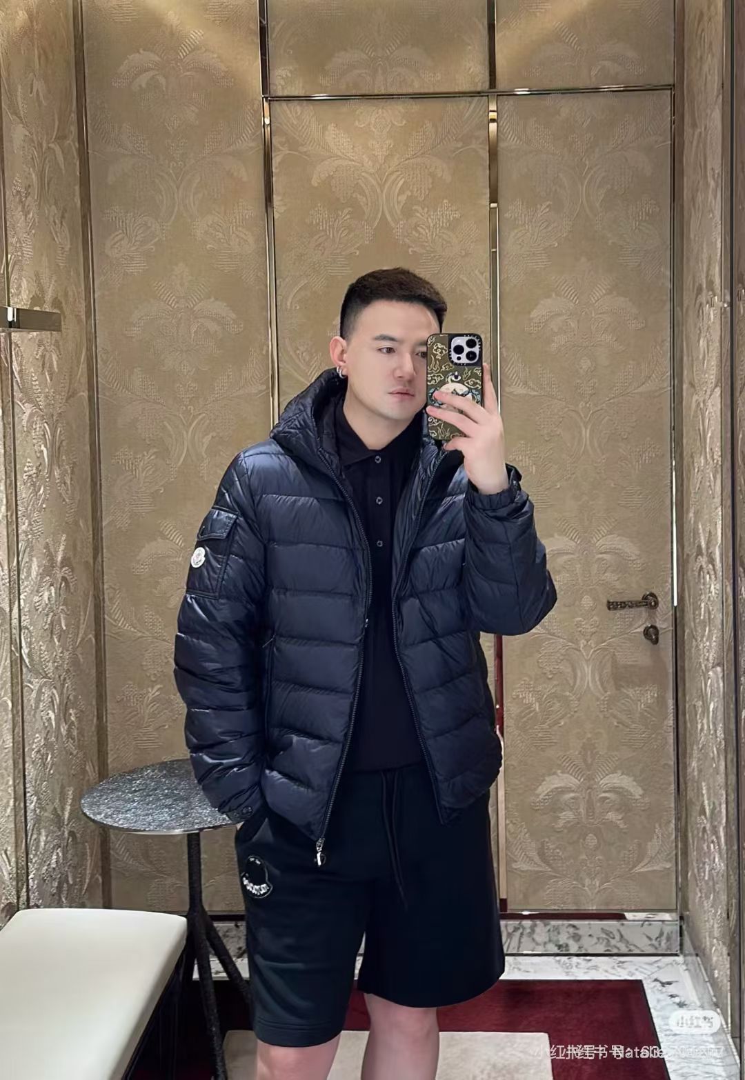 Moncler 蒙口 Najan连帽羽绒服～上身图