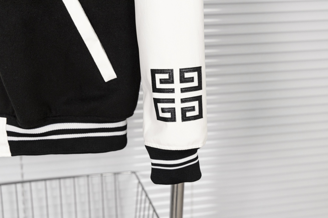 GIVENCHY’s High-Quality Leather Suit with Imported Tweeds, Black and White. - 图片 7