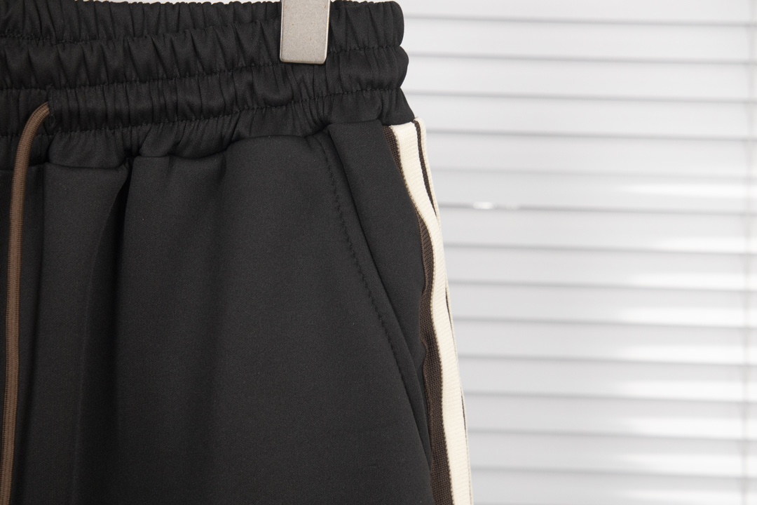Celine 24SS Knitted Logo Shorts in 320g HBs Fabric, Unisex S-XL Sizes - 图片 6