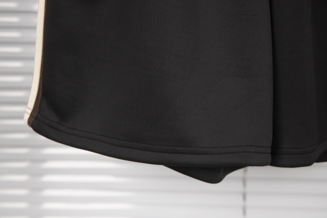 Celine 24SS Knitted Logo Shorts in 320g HBs Fabric, Unisex S-XL Sizes - 图片 8