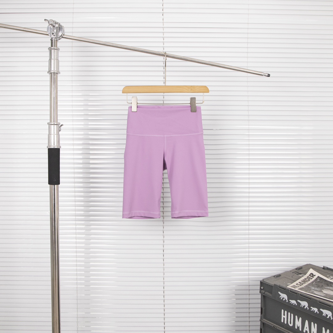 Review: Lululemon WunderTrain Sports Tight Pants in Everlux Fabric