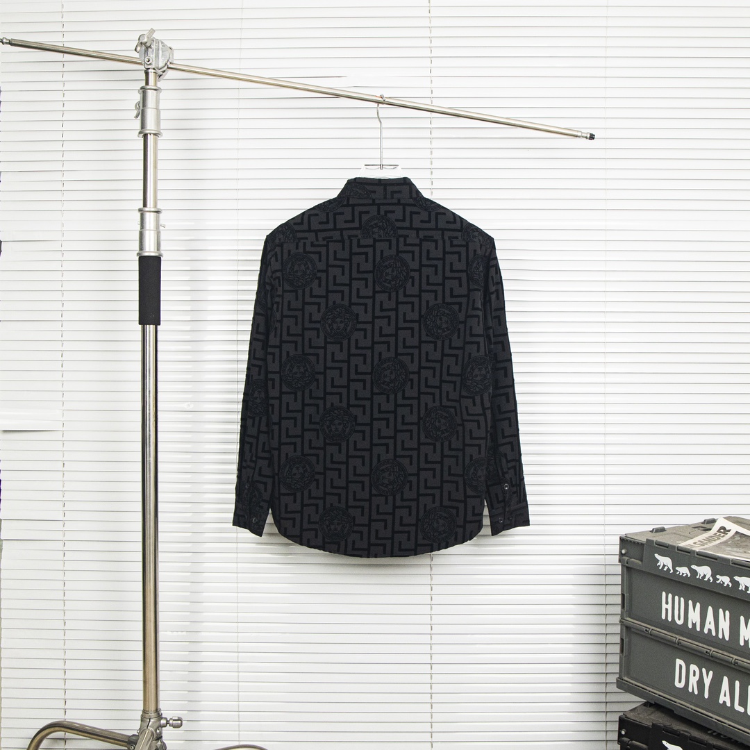 Versace 2024s Lock Shirt: Cotton-Silk Blend with Classic Grid Line, Fashionable Design. - 图片 2
