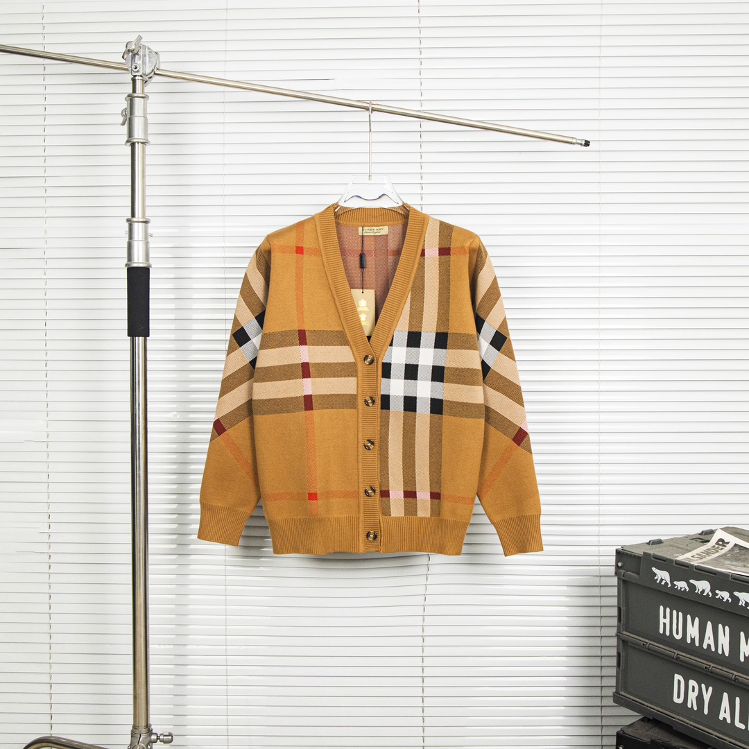 New Burberry Baballi 23s: Classic Chrysanthemum Coat Overview - 图片 1