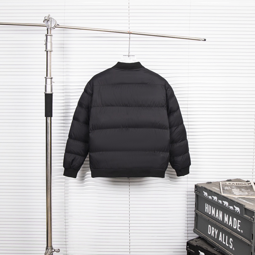 Nike Sportswear Down-Fill Wind Runner: Gold-Filled Cotton, One-Size-Fits-All, Double-Haired YK-Down Zip - 图片 2